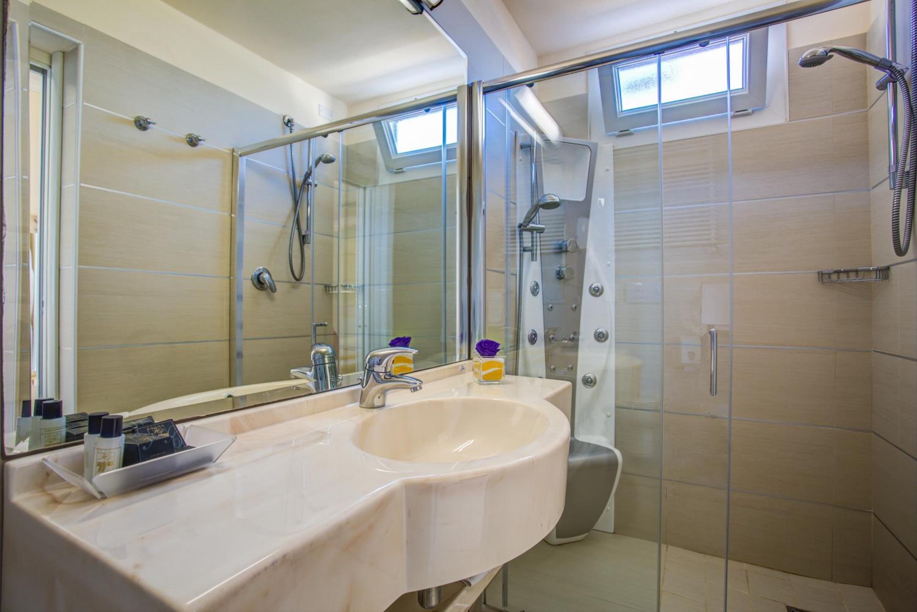 Junior Suite - Photo 9