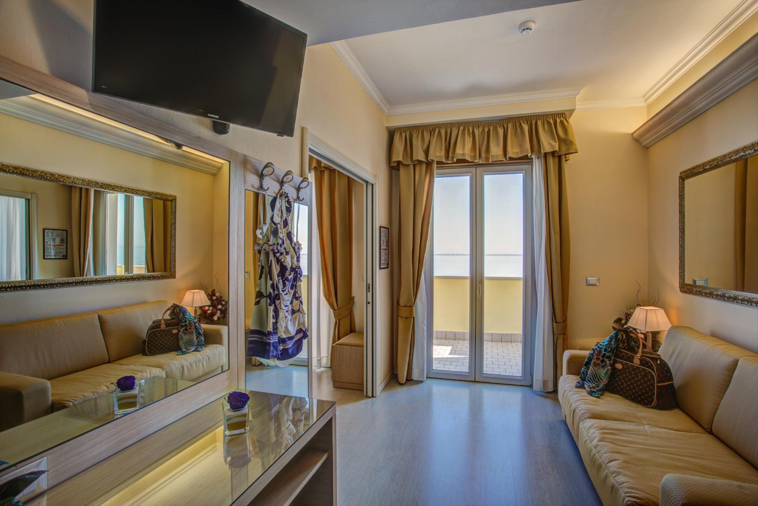 Junior Suite - Photo 10
