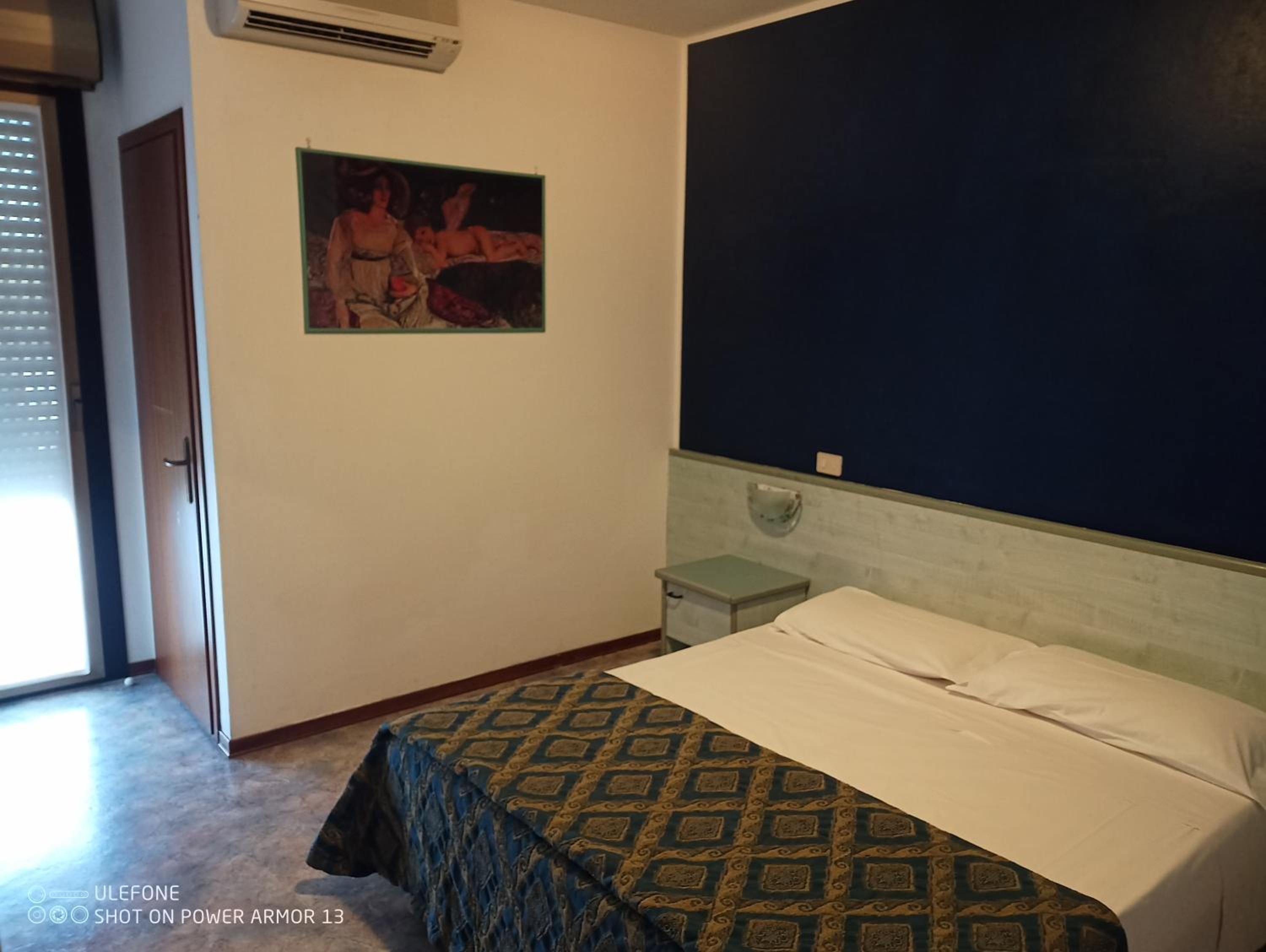 Double Room - Photo 35