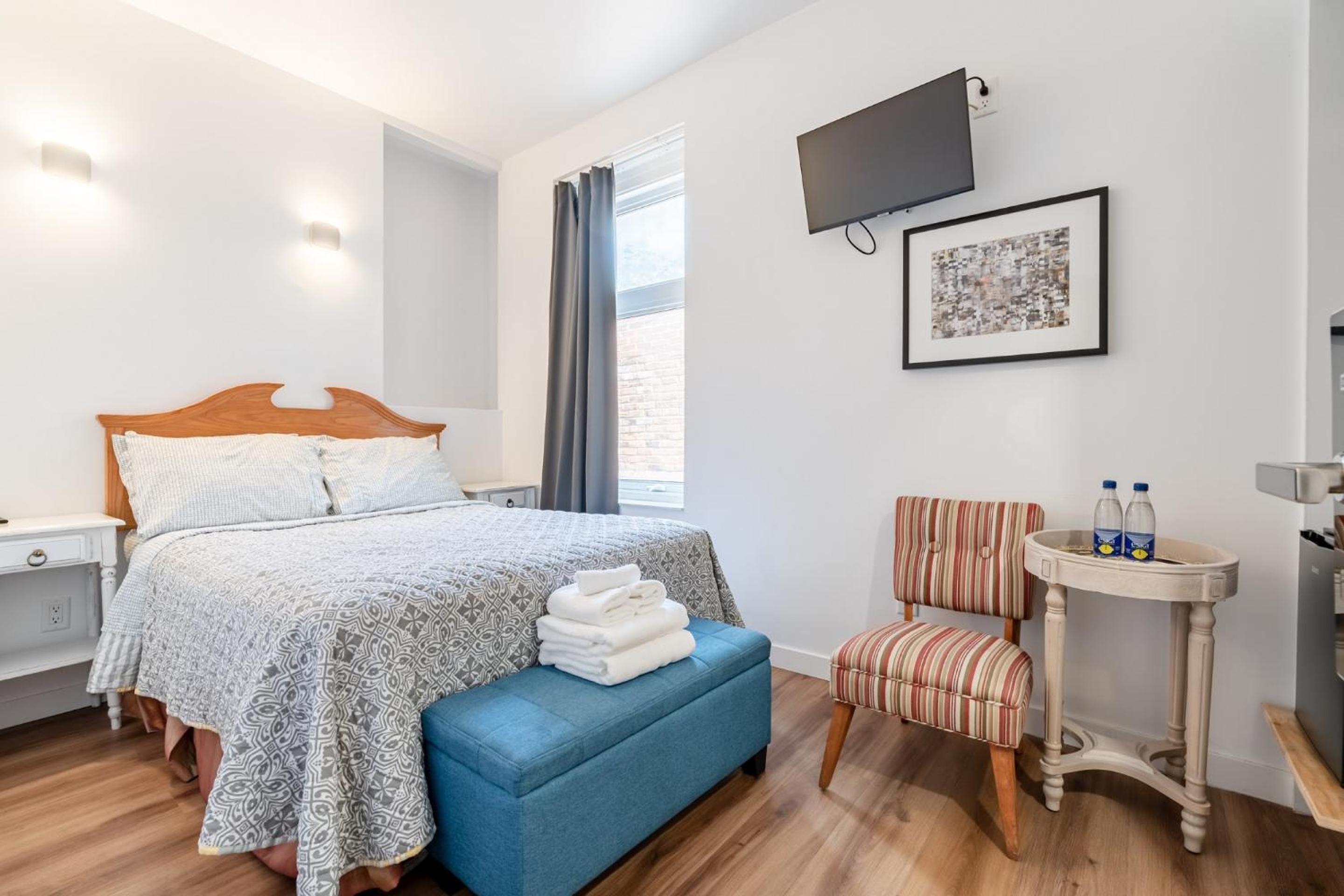 Double Room with Private Bathroom