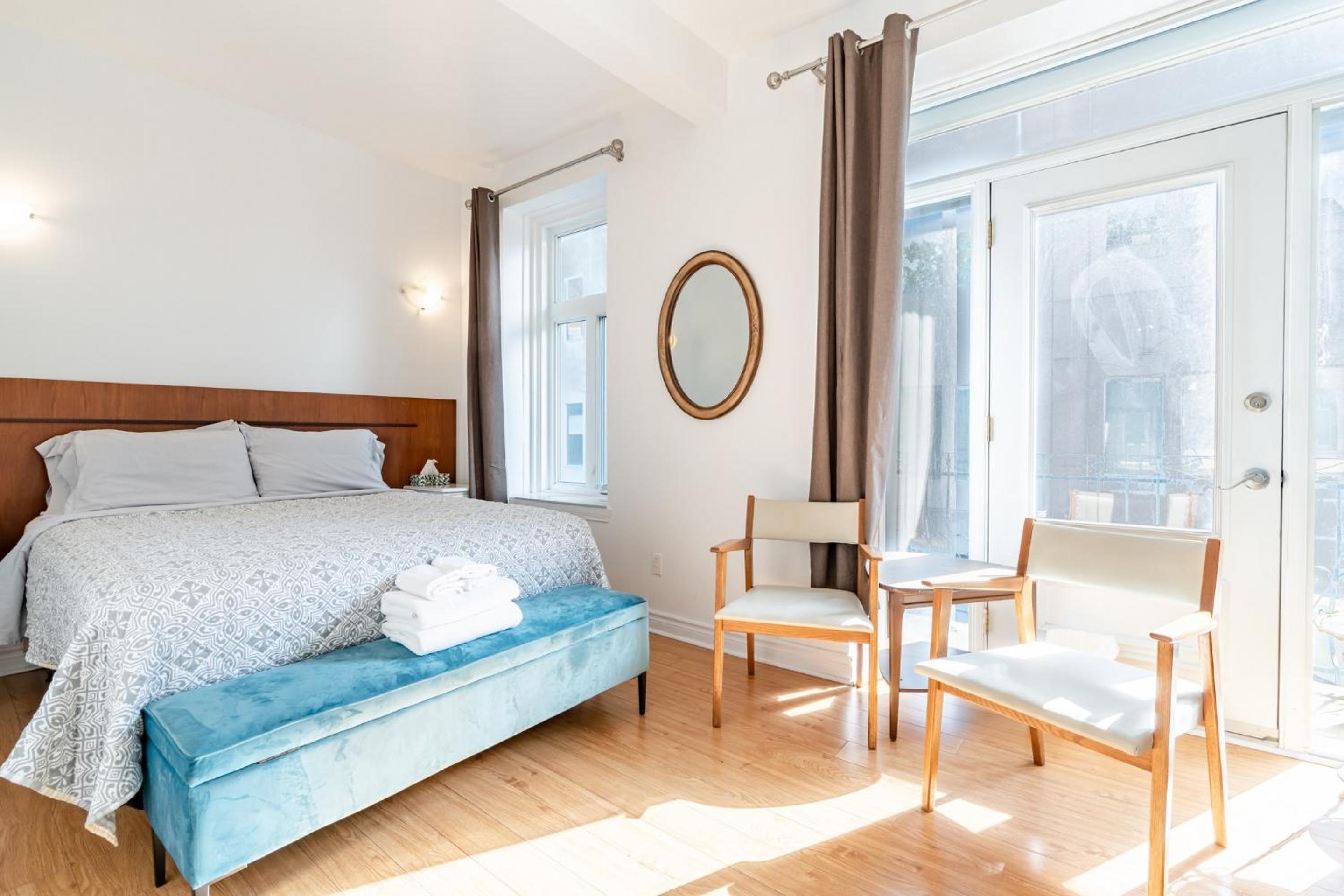 Double Room with Private Bathroom - Photo 1