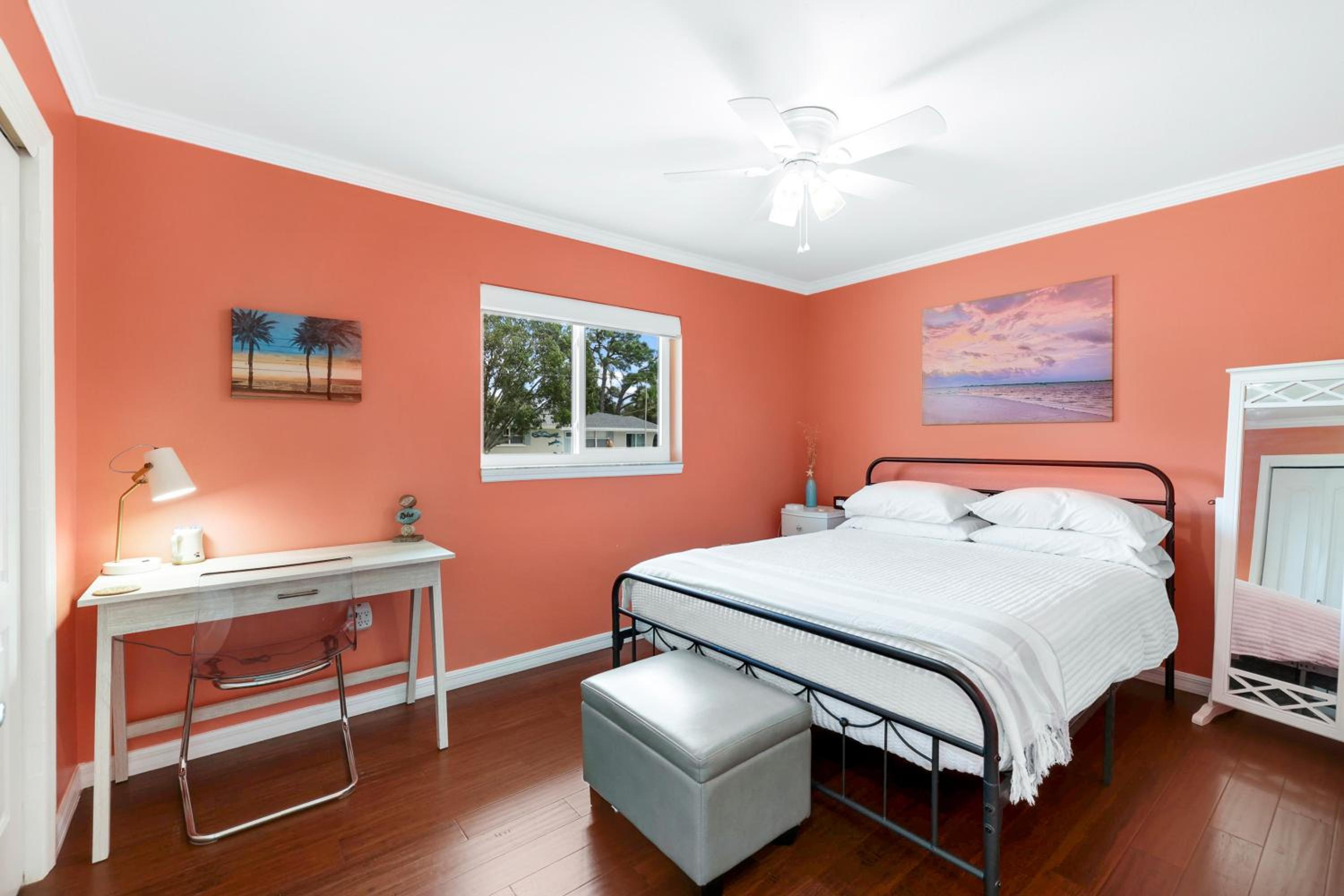 Two-Bedroom House photo 3