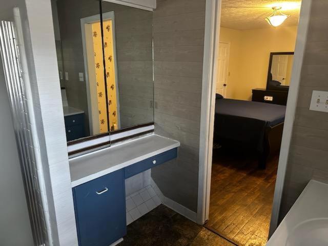 Two-Bedroom House photo 3