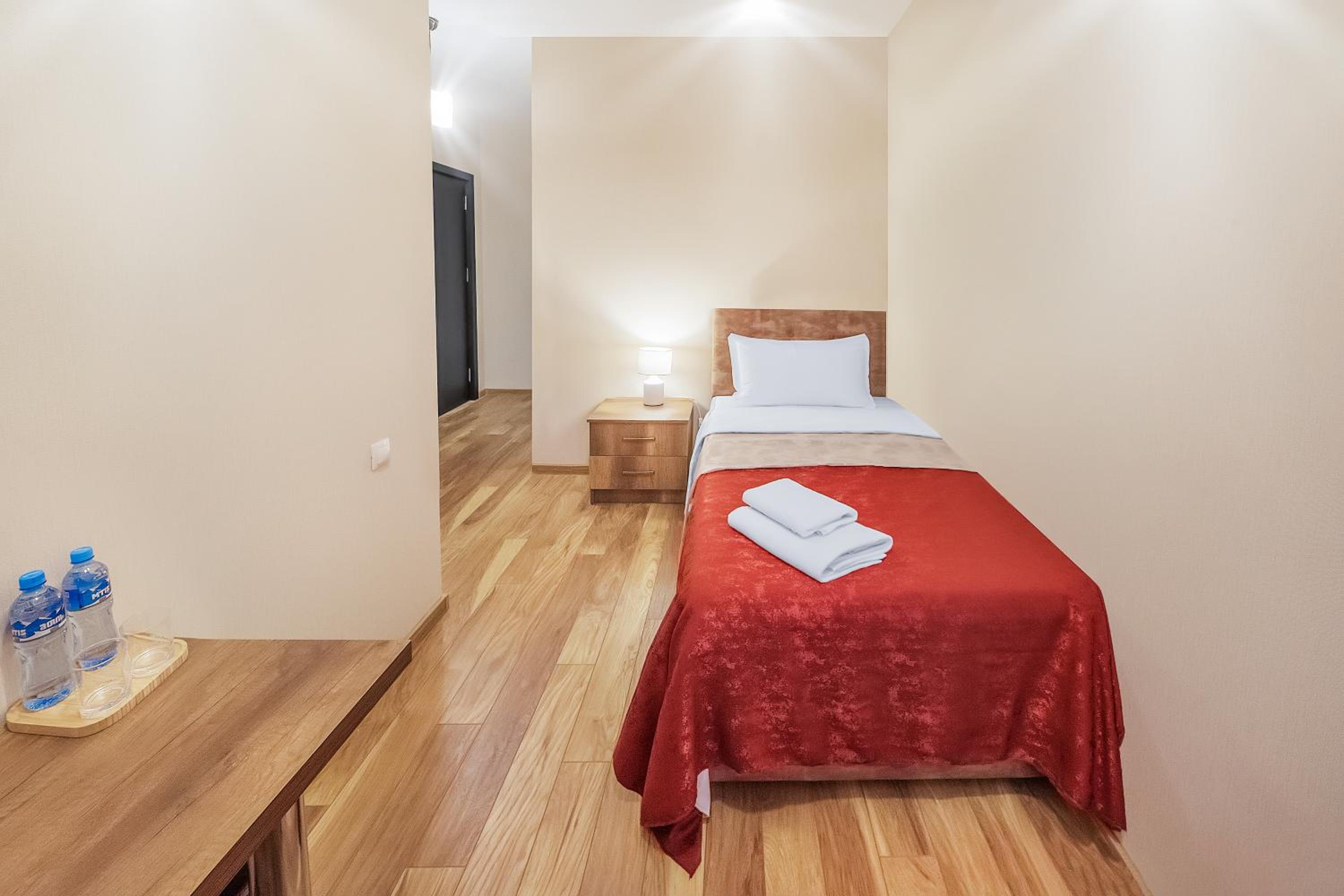 Single Room photo 2