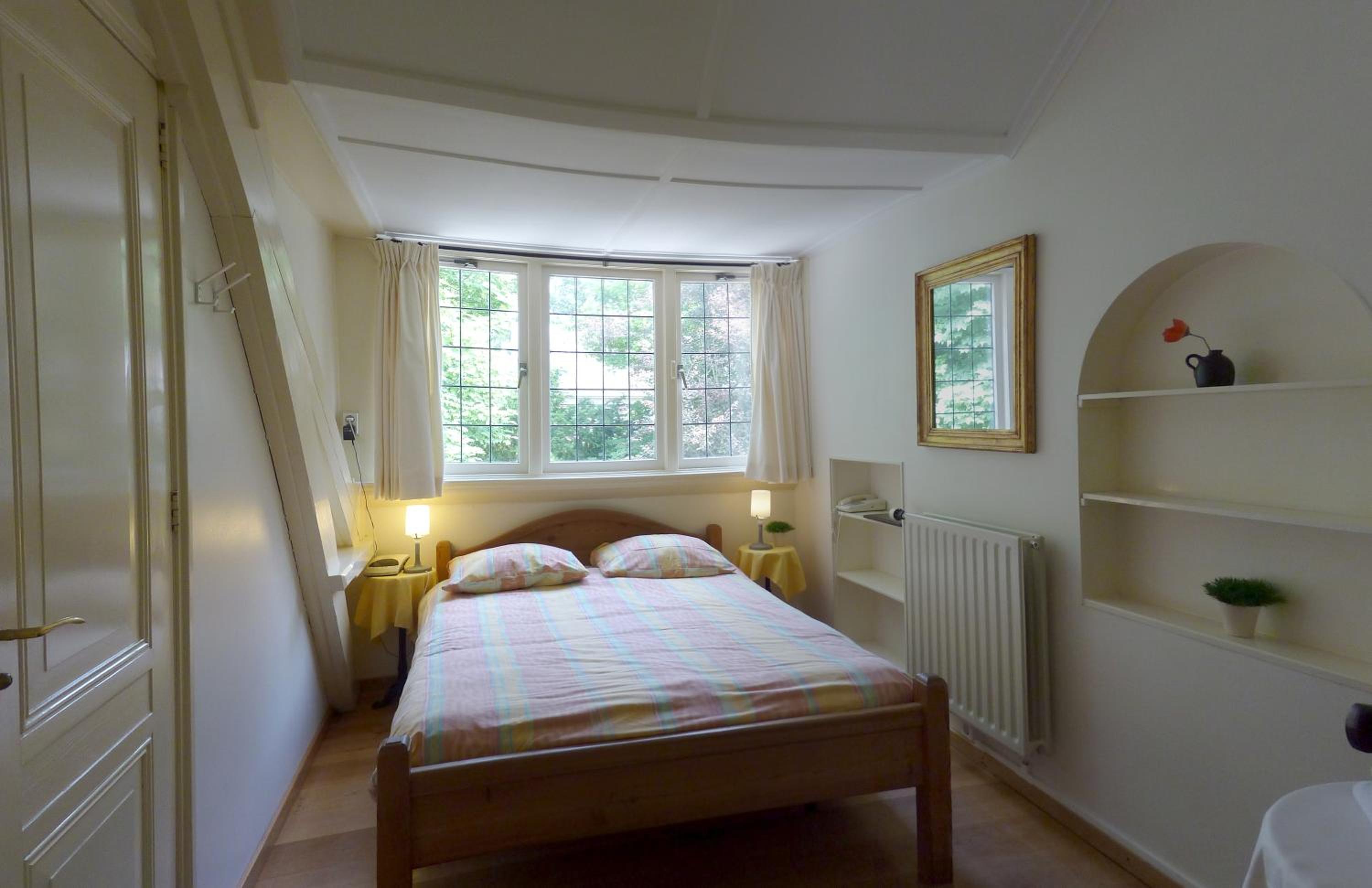 Small Double Room photo 1