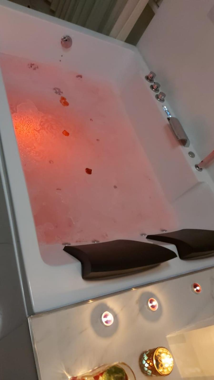 King Suite with Spa Bath photo 2
