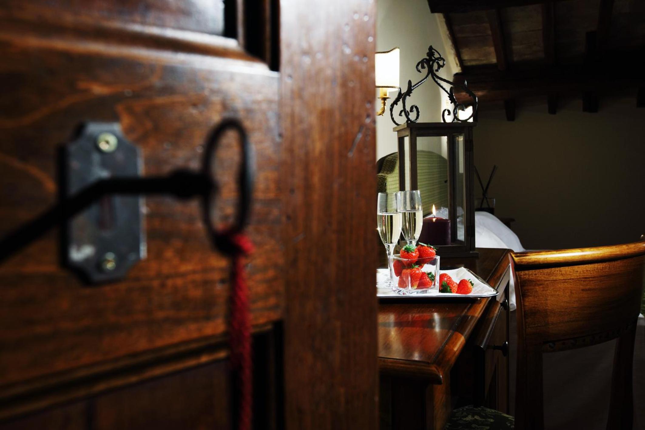 Classic Double or Twin Room - Photo 5