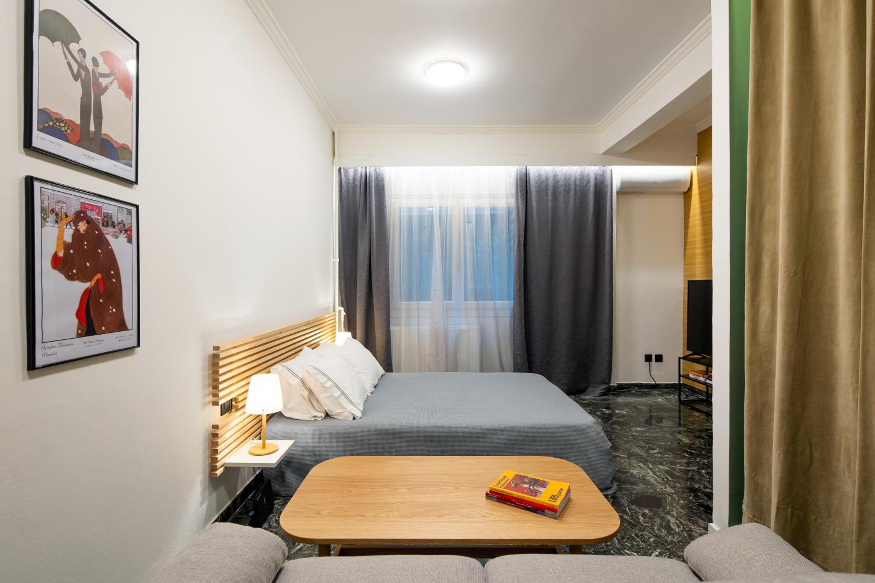 Studio Apartment
