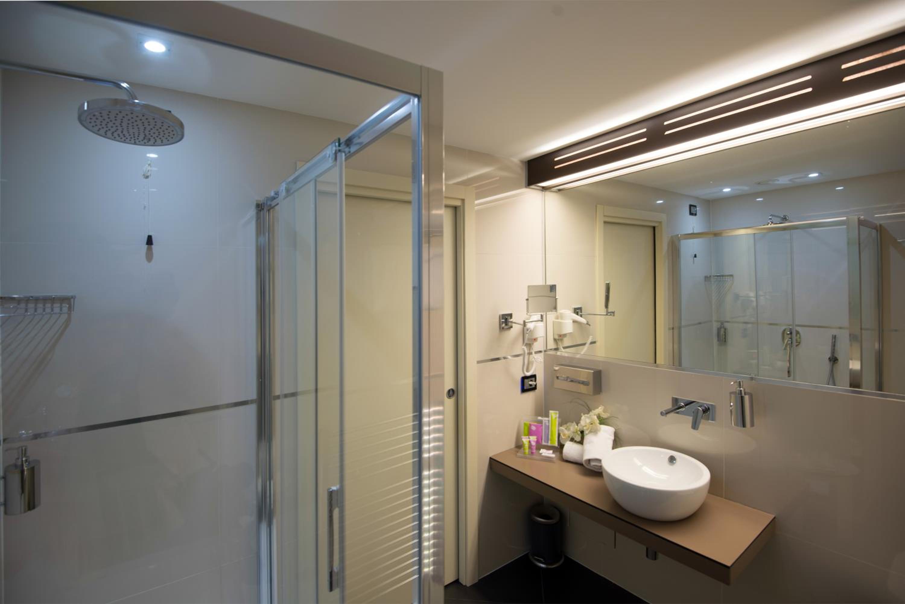 Double Room - Photo 7