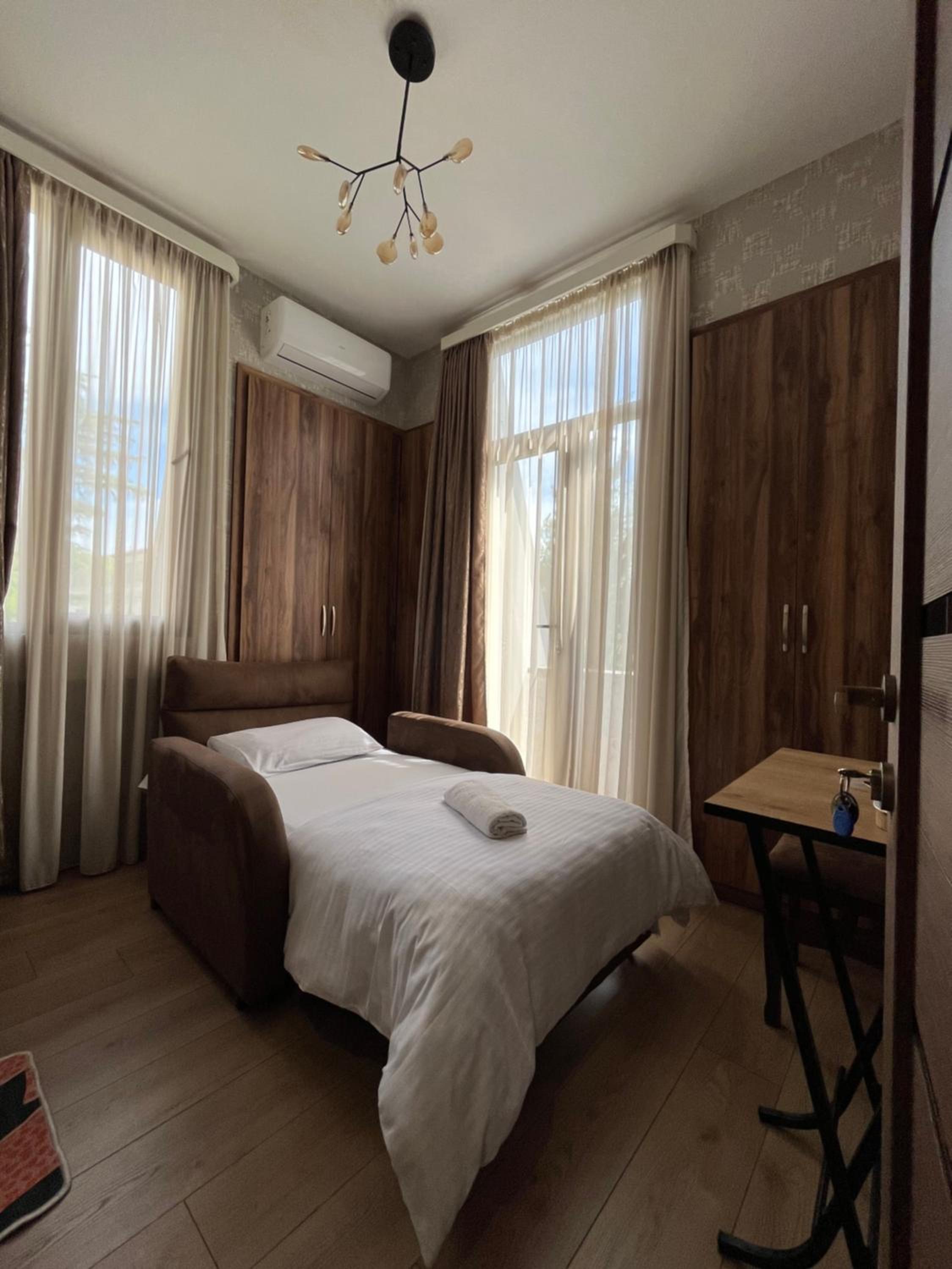Single Room with Private Bathroom photo 1