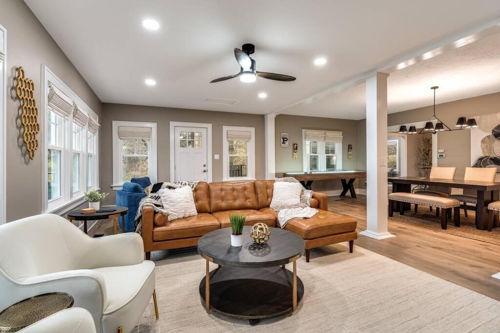 Three-Bedroom House photo 2