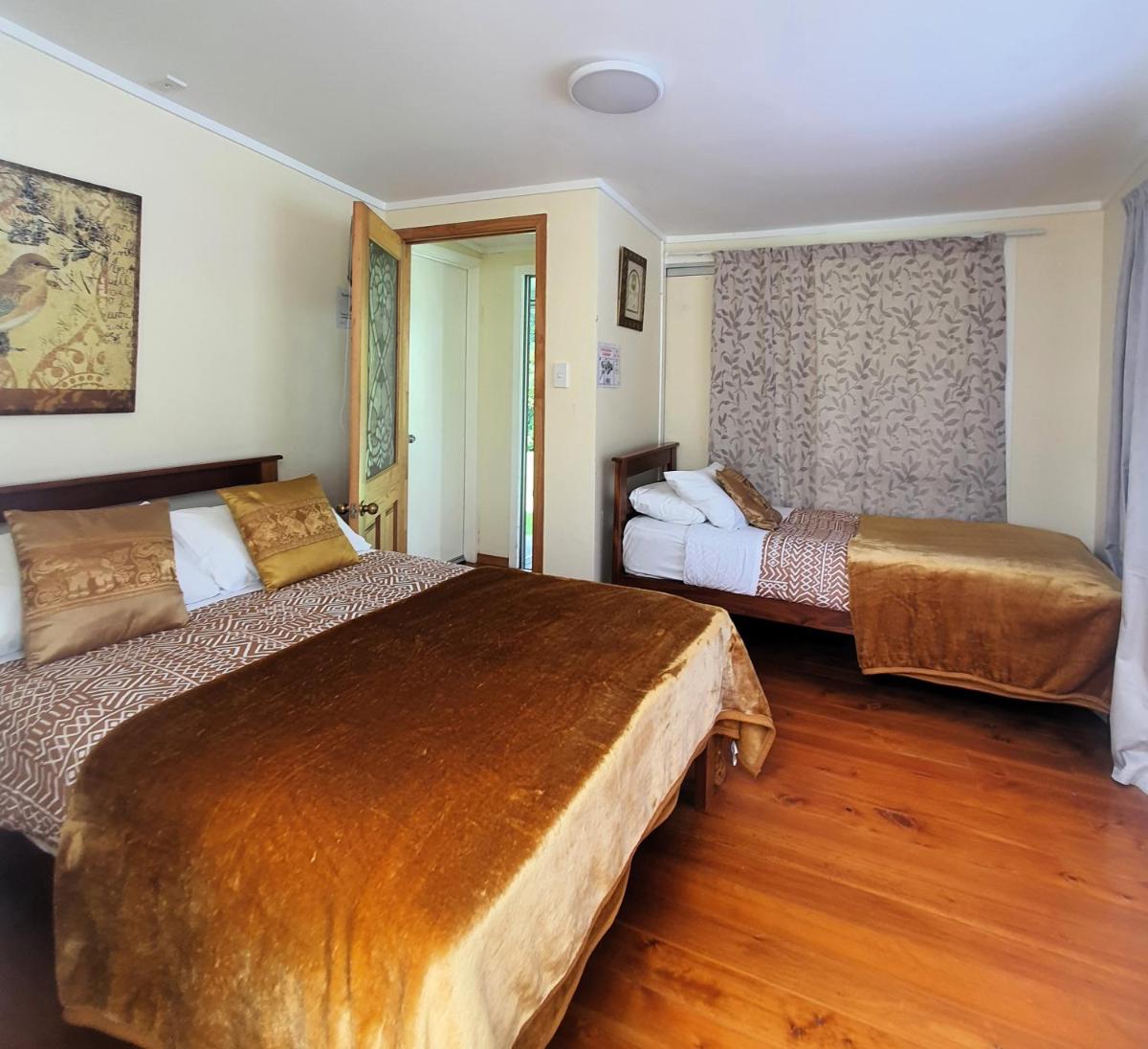 Deluxe Queen Suite