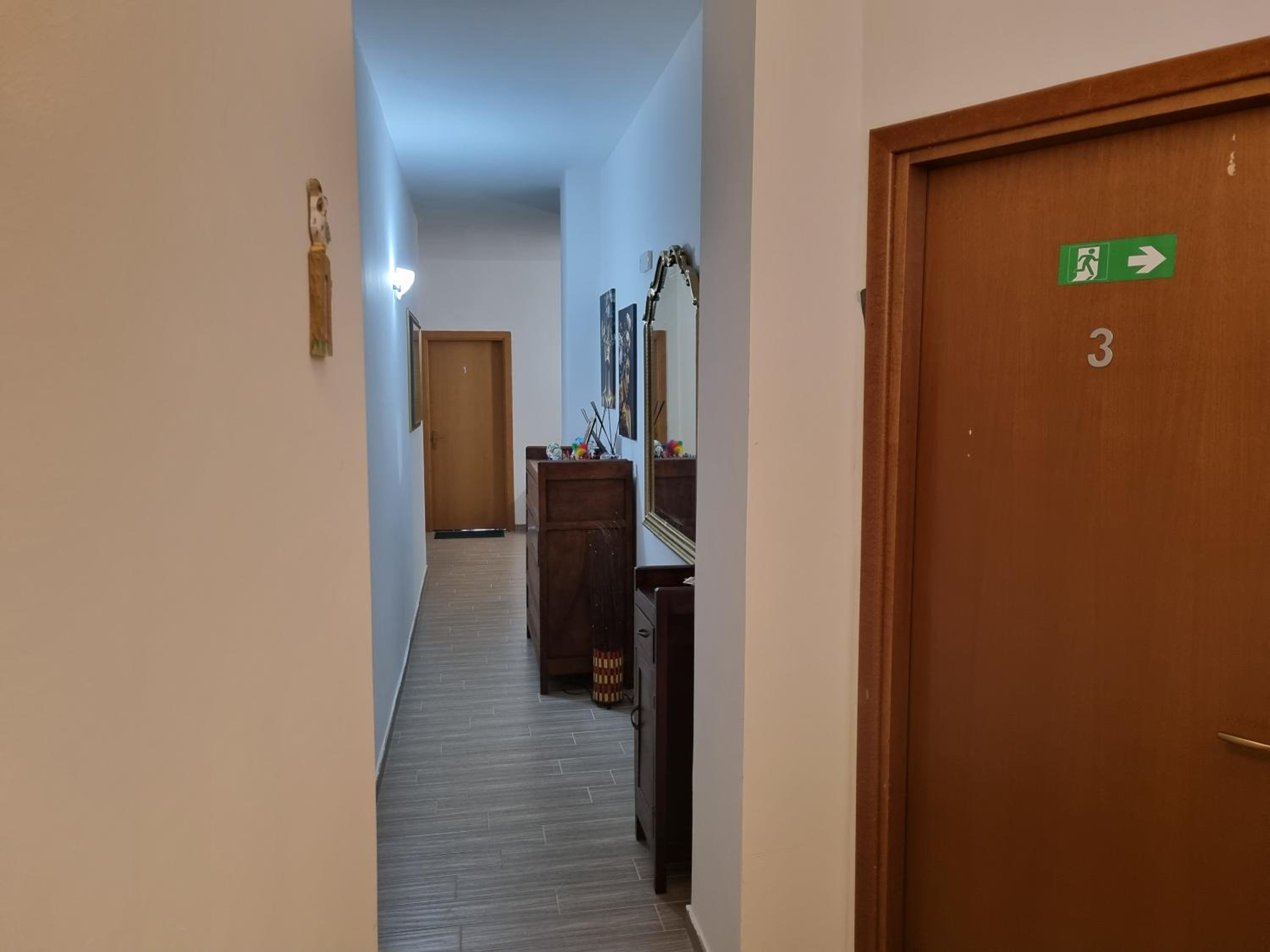 Large Twin Room photo 2