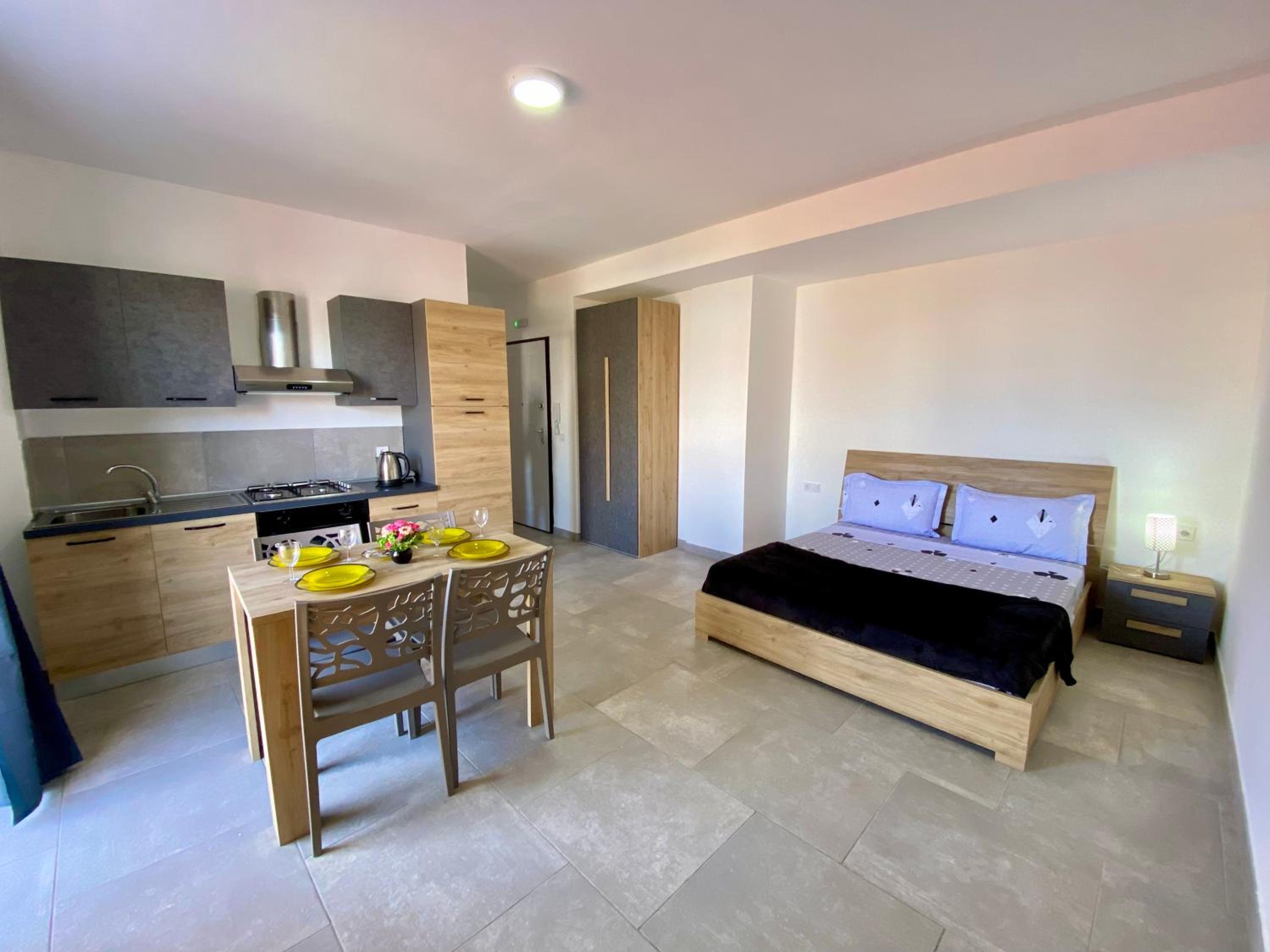 Studio Apartment photo 1