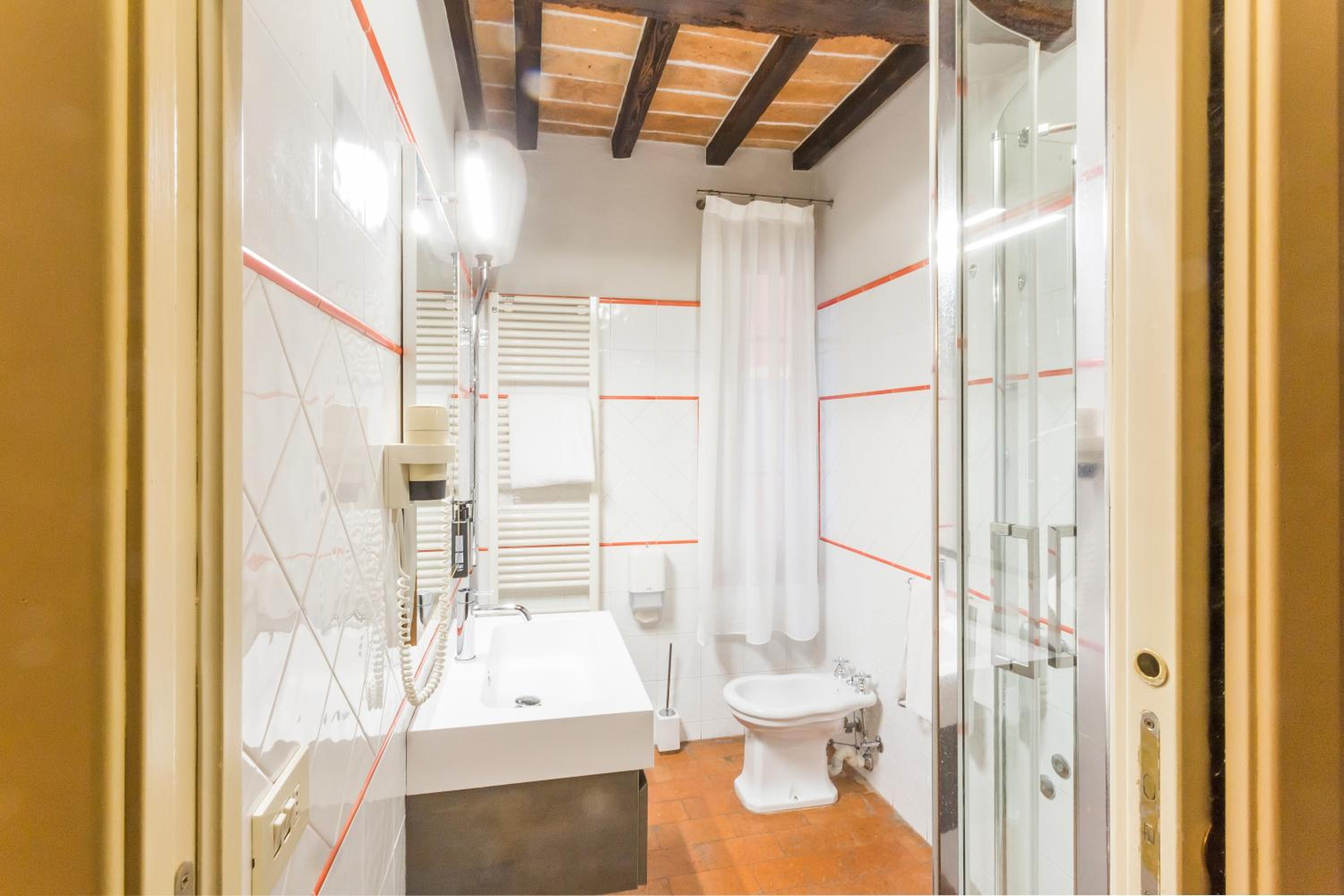 Classic Suite - Photo 24