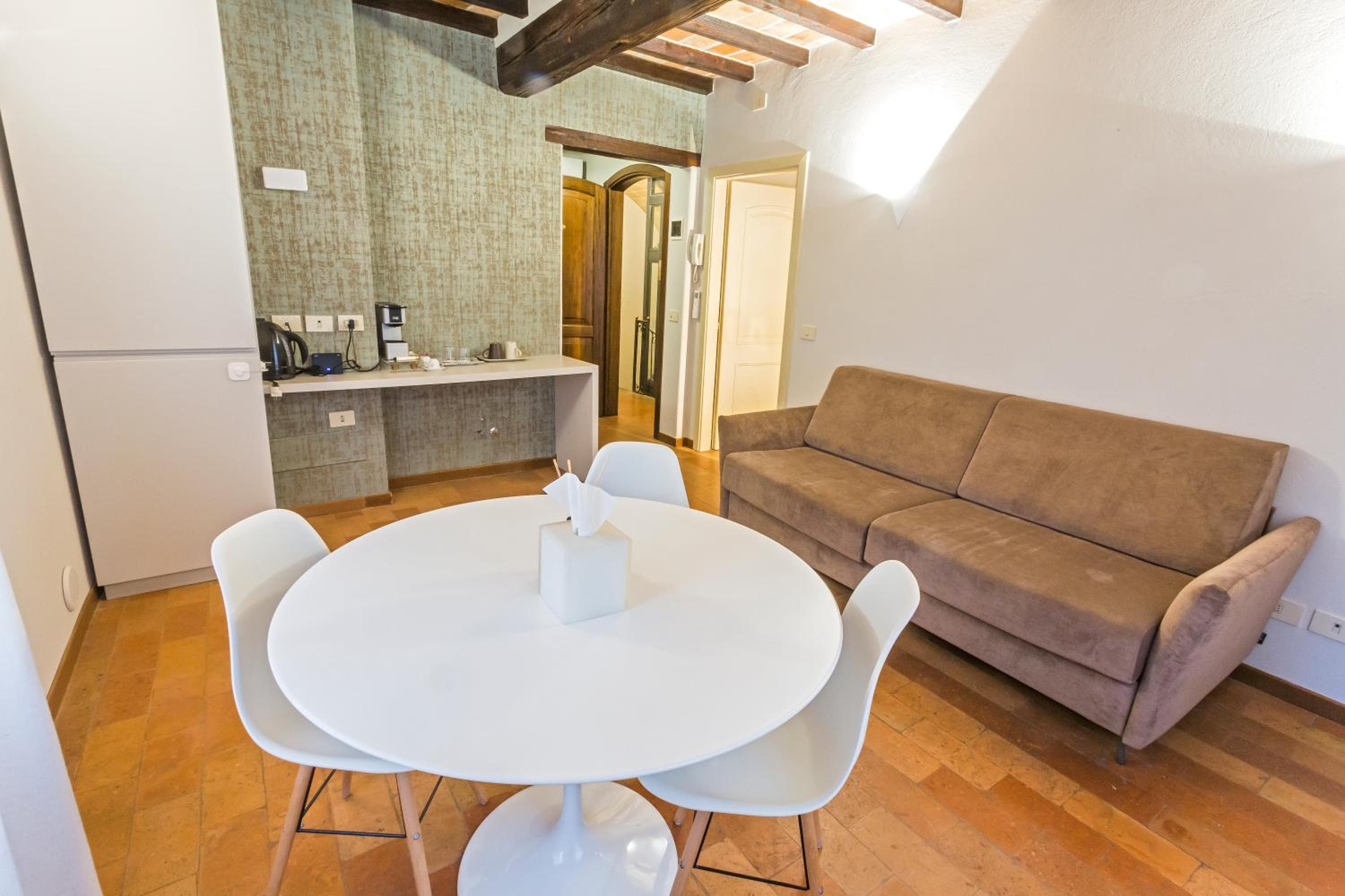Classic Suite - Photo 22