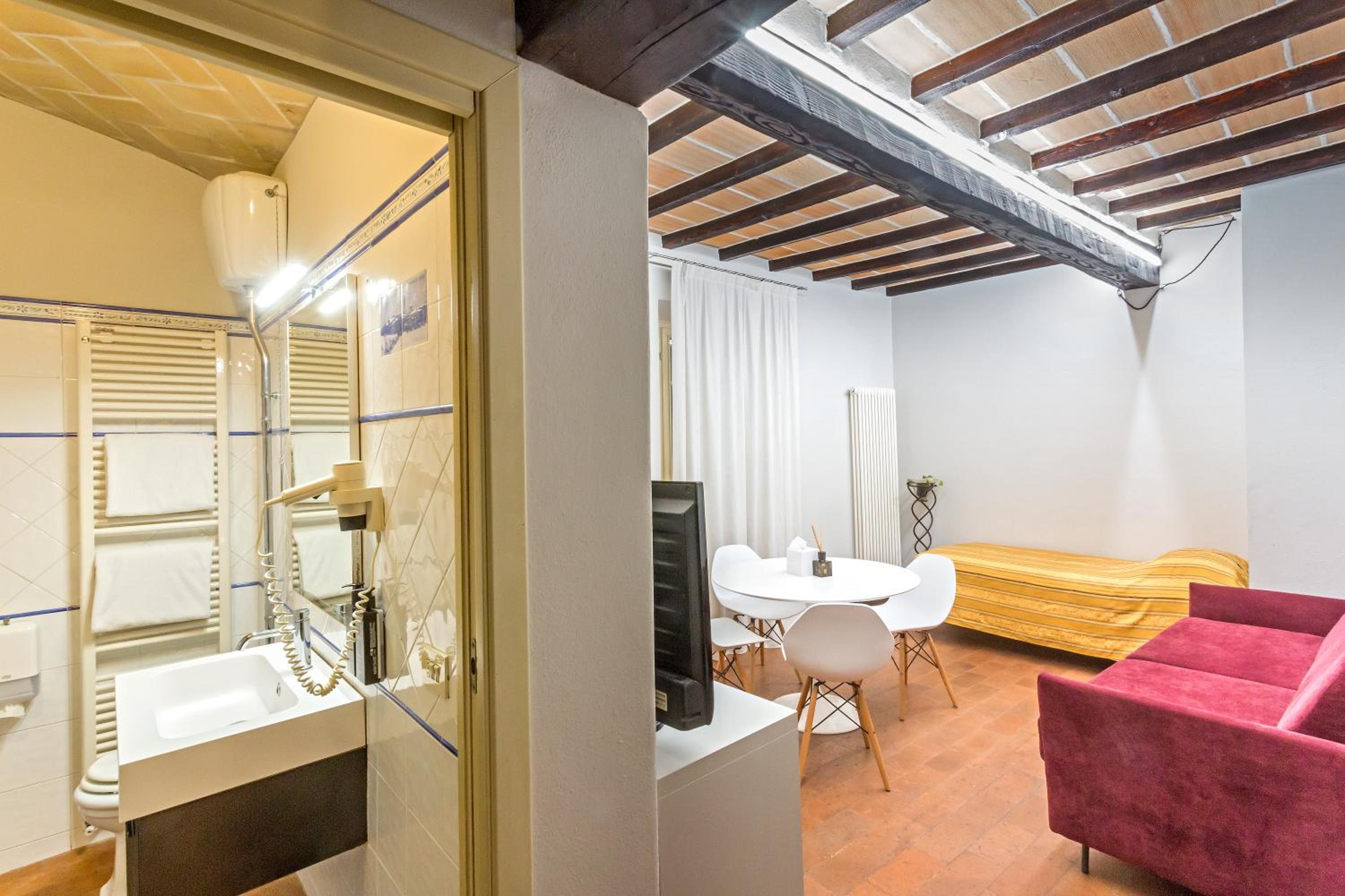 Family Suite - Photo 17