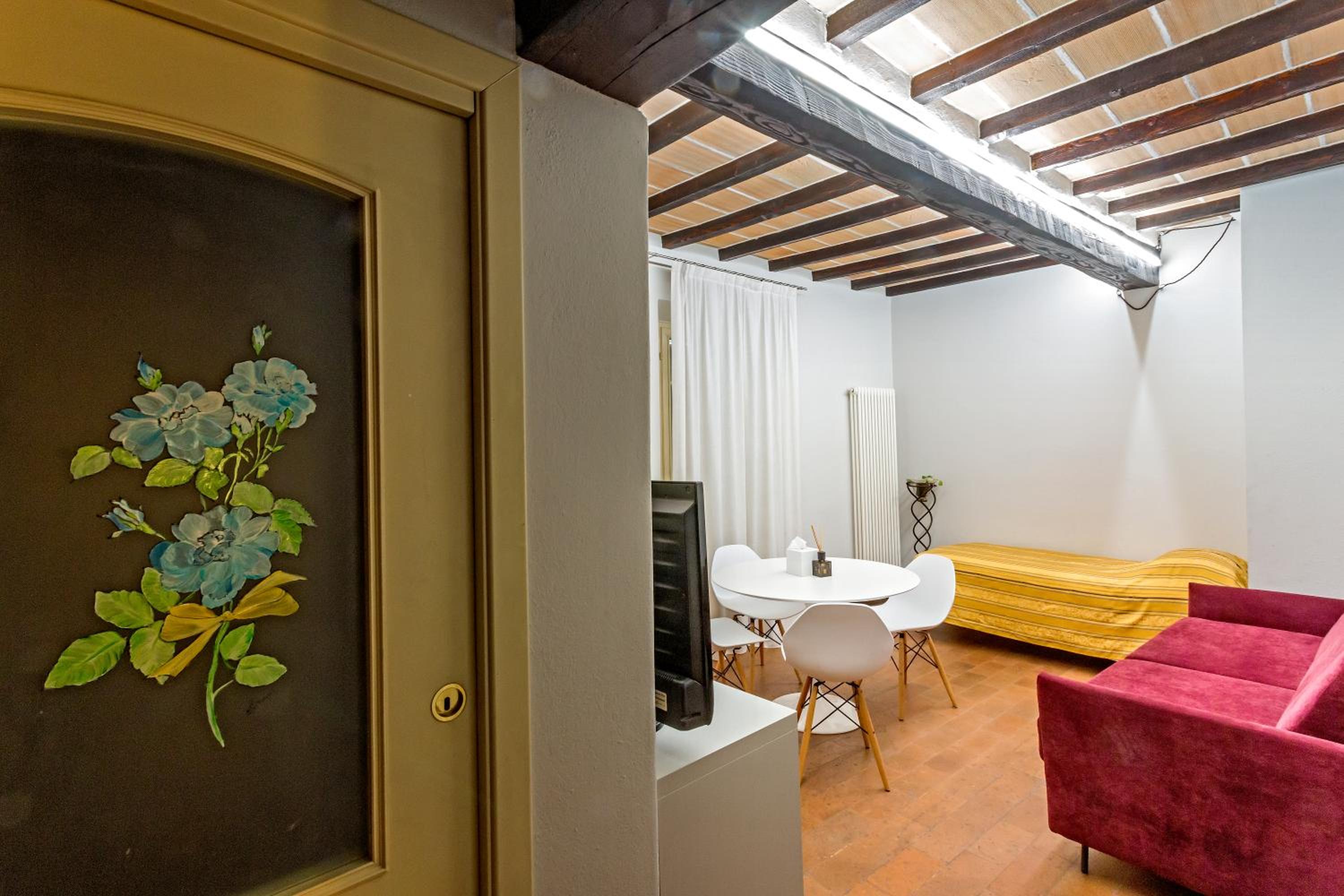 Family Suite - Photo 18