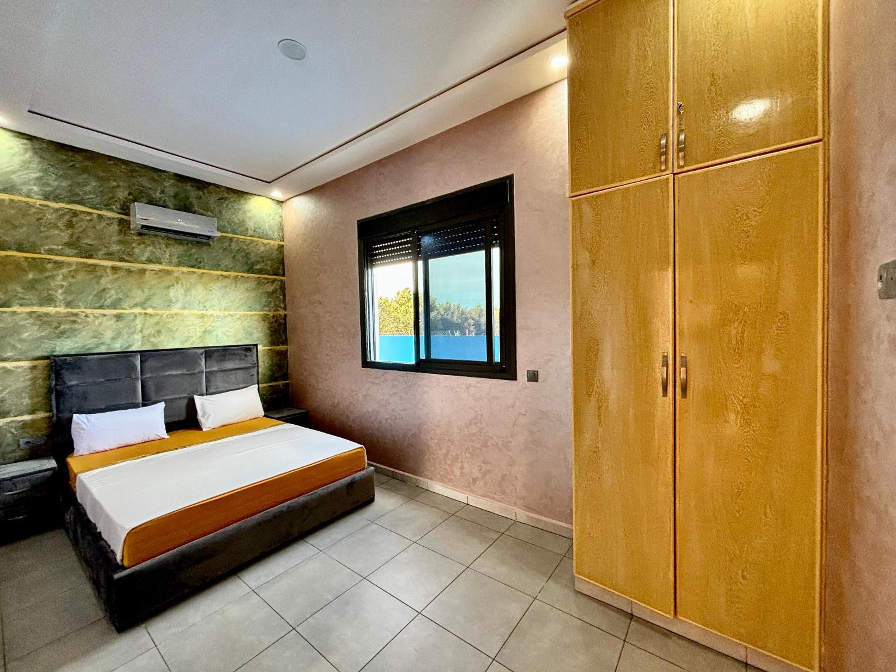 Villa photo 2