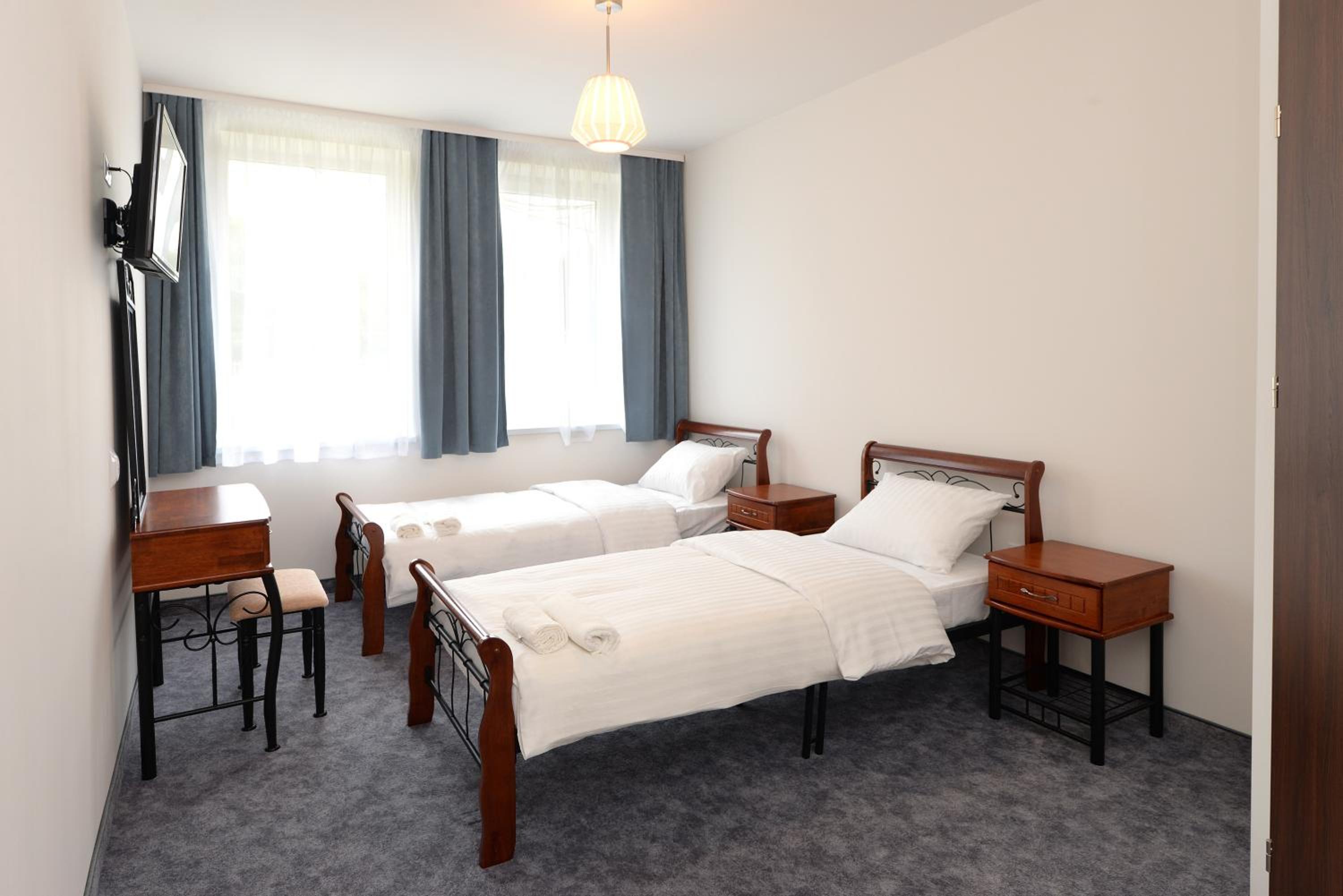 Twin Room - Photo 4