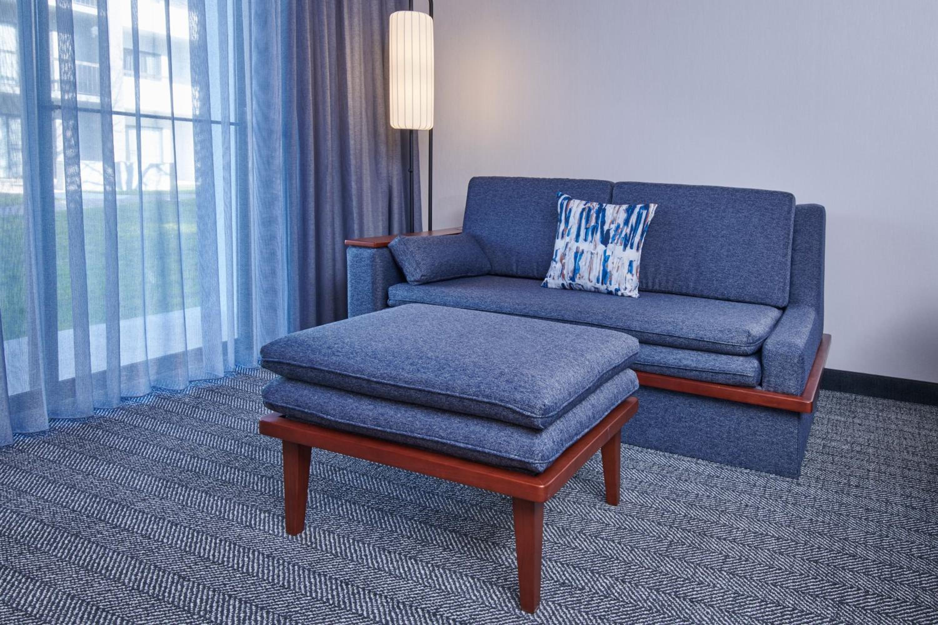 Guest room, 1 King, Sofa bed - Photo 2
