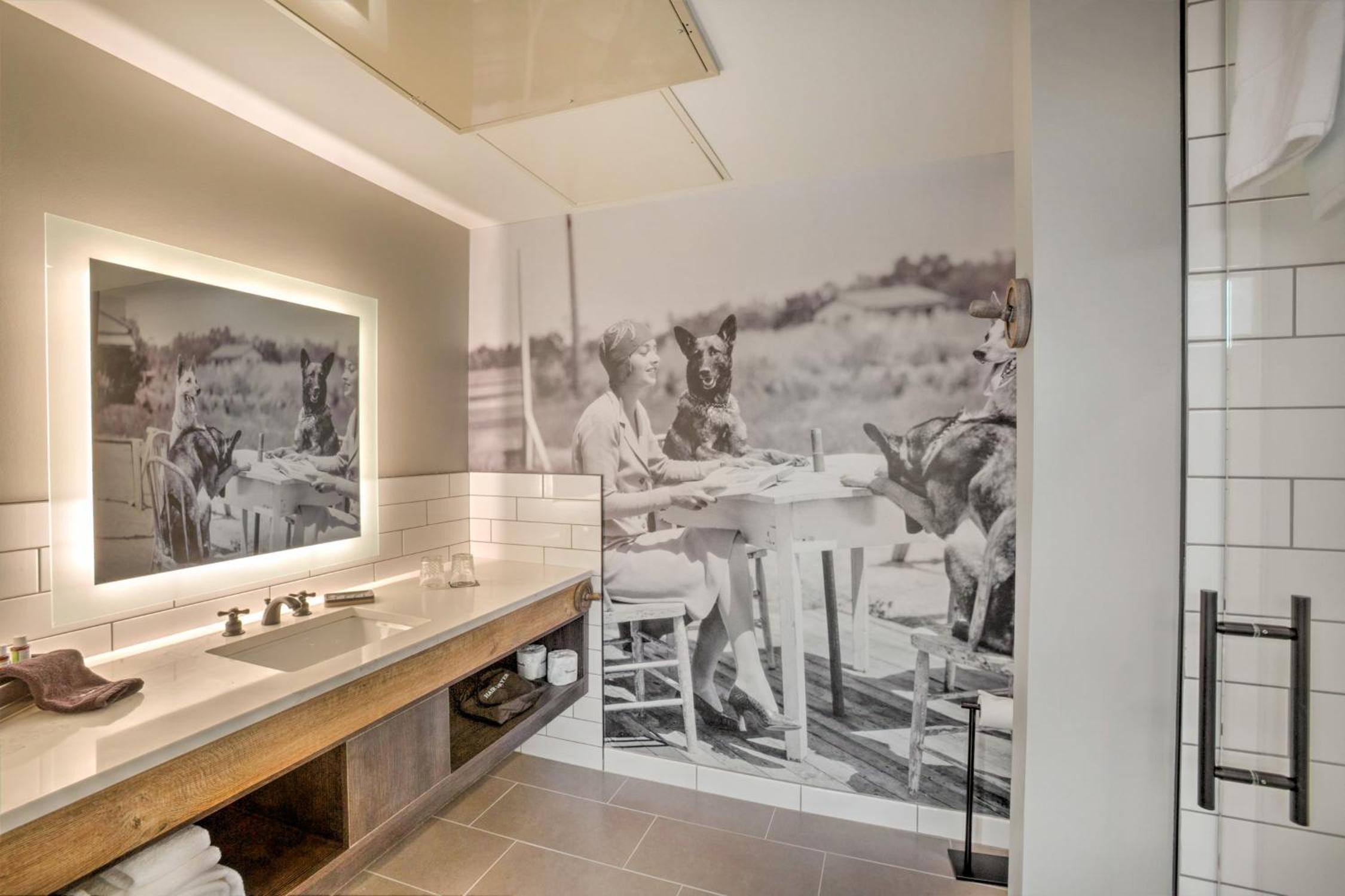 Junior Suite with Balcony - Photo 5