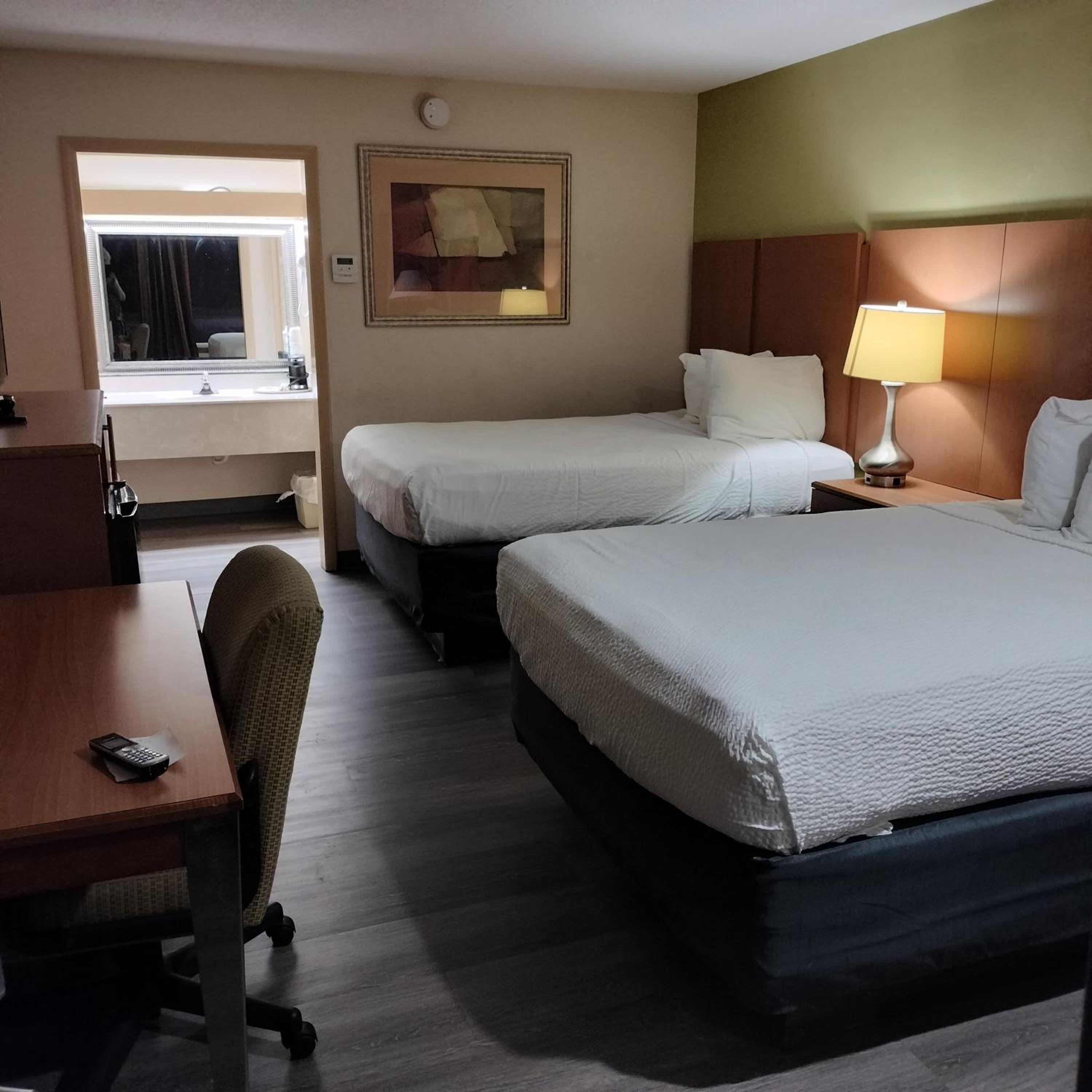 Room With Two Double Beds - Mobility Access/Non-Smoking - Photo 4
