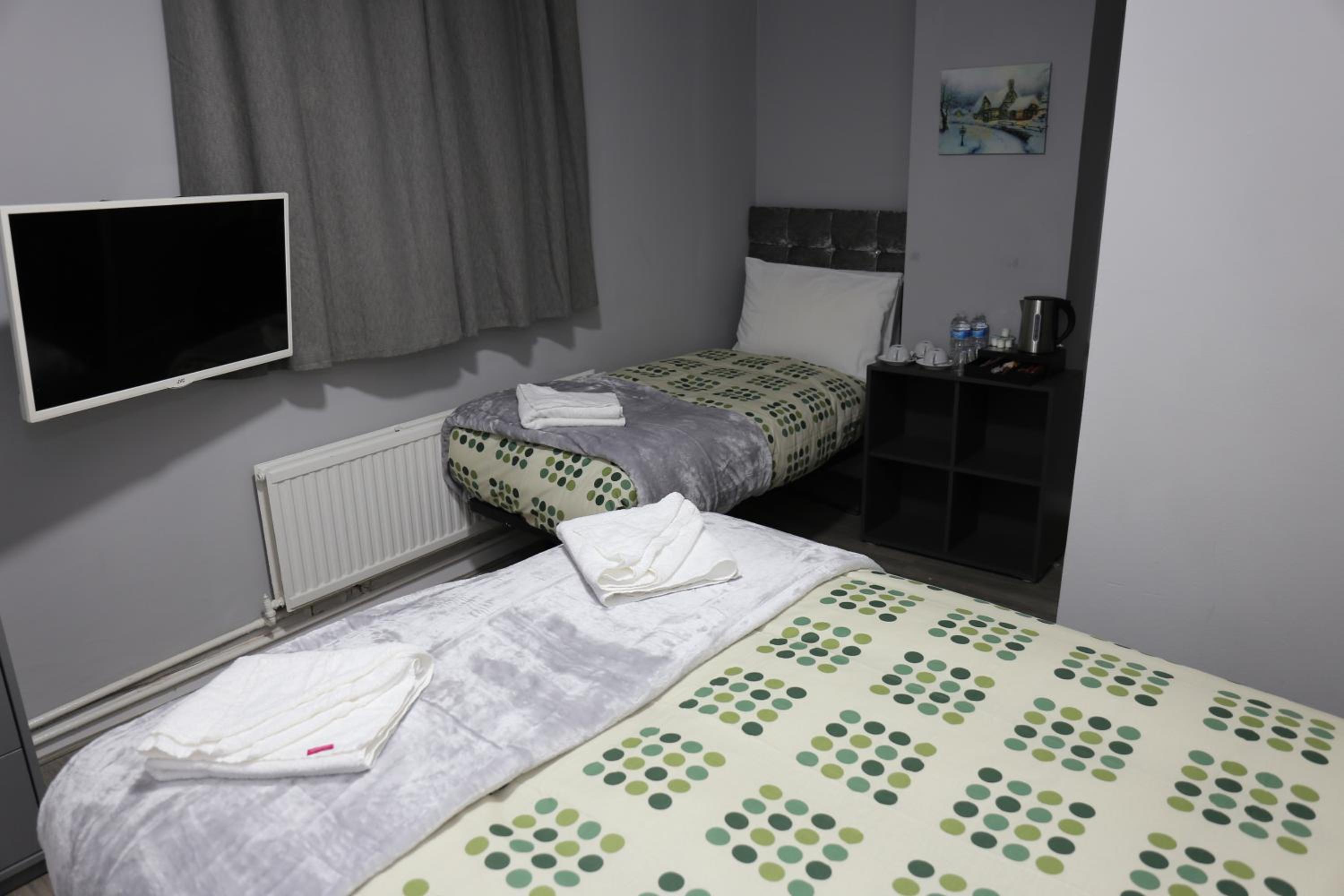 Triple Room with Shared Bathroom photo 3