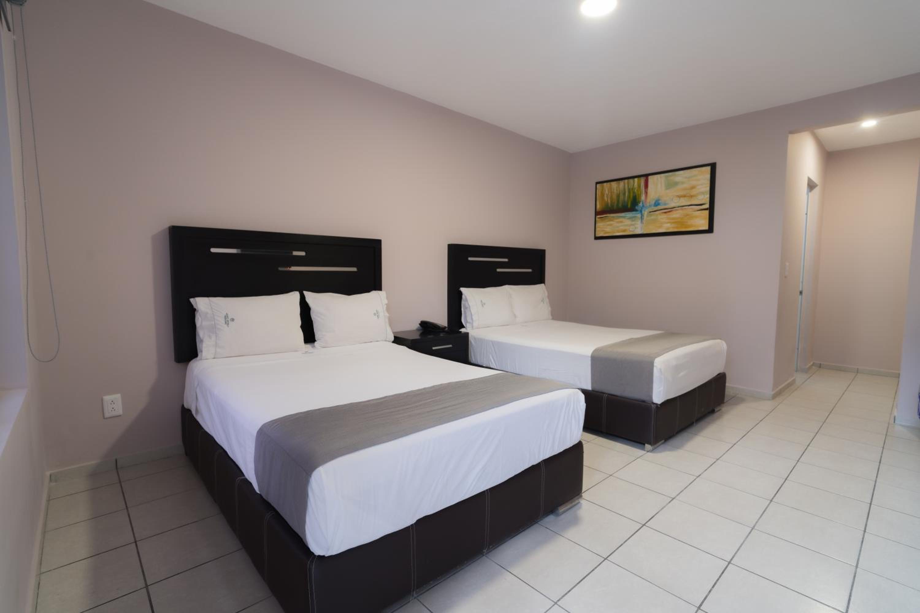Twin Room - Photo 4
