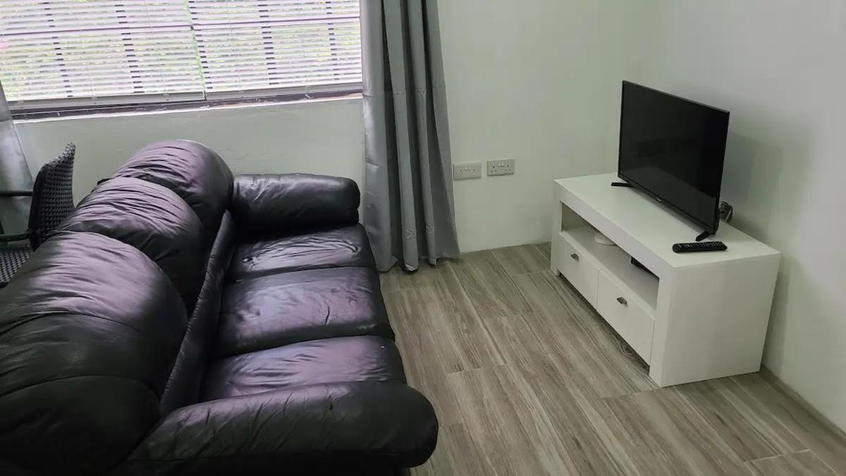 One-Bedroom Apartment photo 3