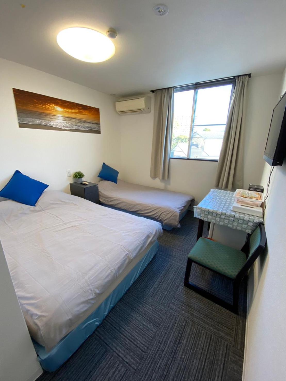 Economy Twin Room photo 1