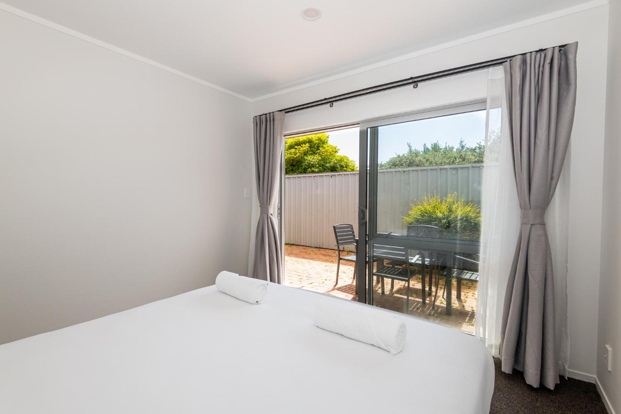 Luxury Two-Bedroom Suite with Spa Bath - Photo 8