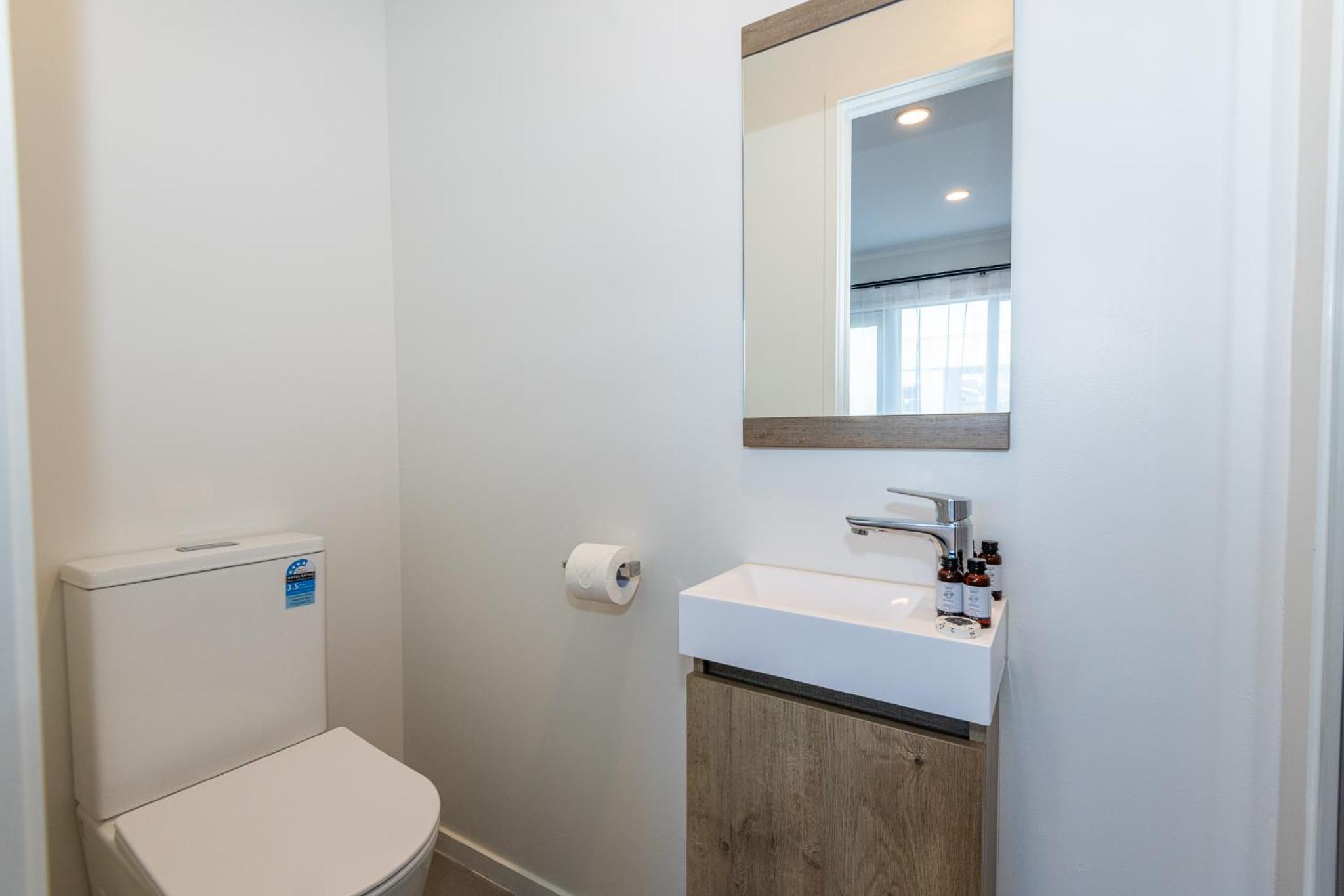 Luxury Two-Bedroom Suite with Spa Bath - Photo 15