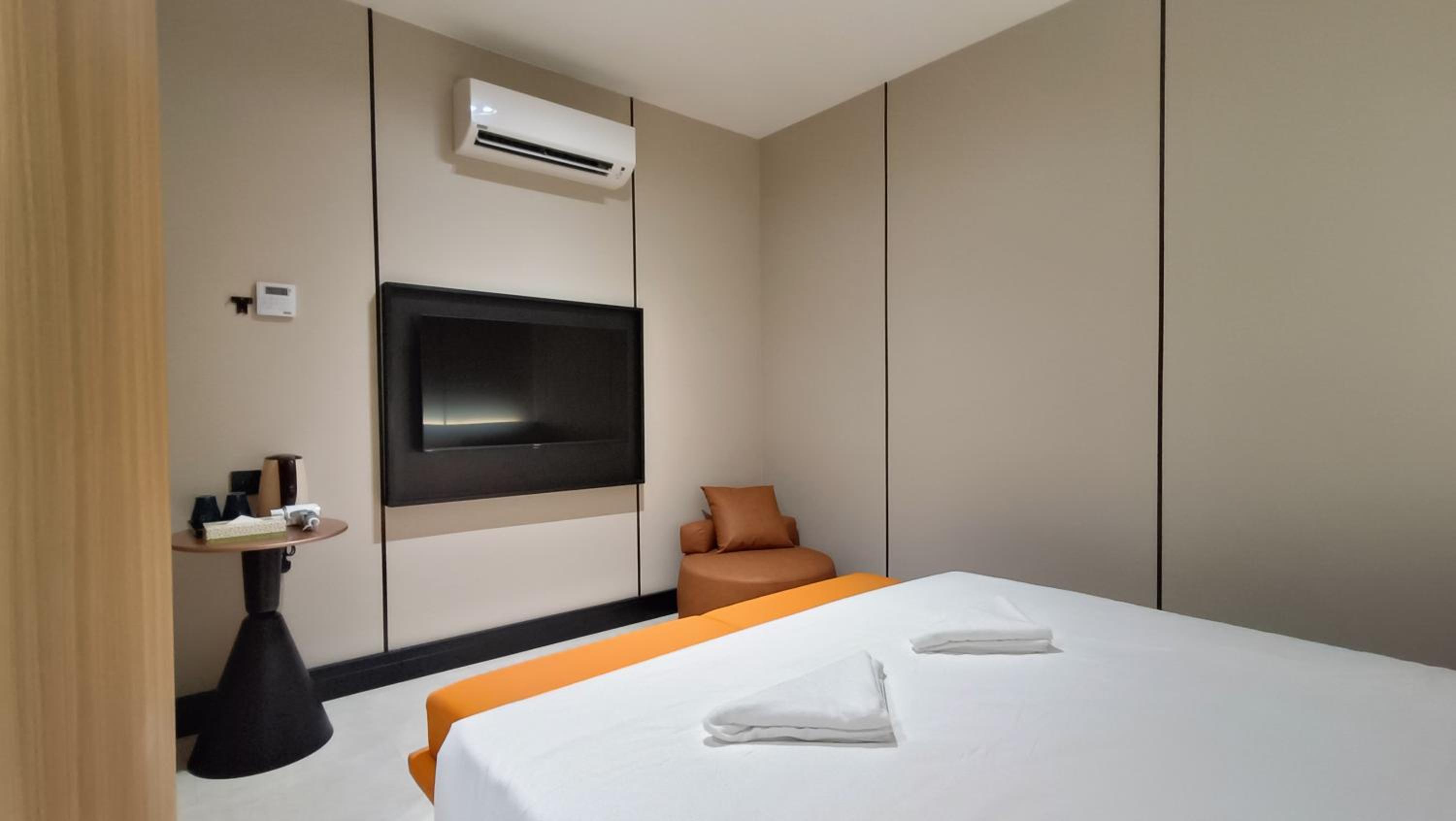 Deluxe Suite - Photo 3