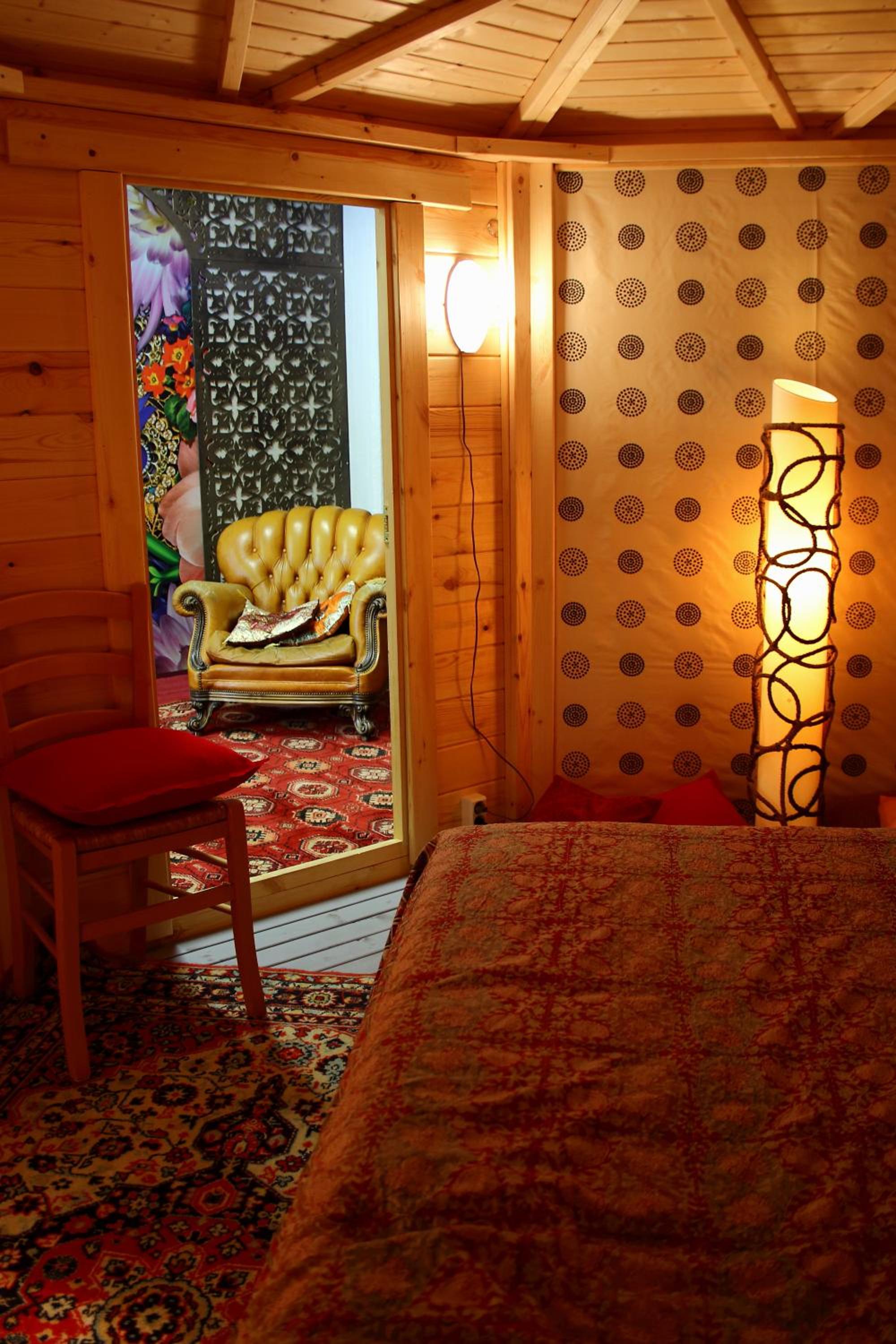 Economy Double Room - Photo 7