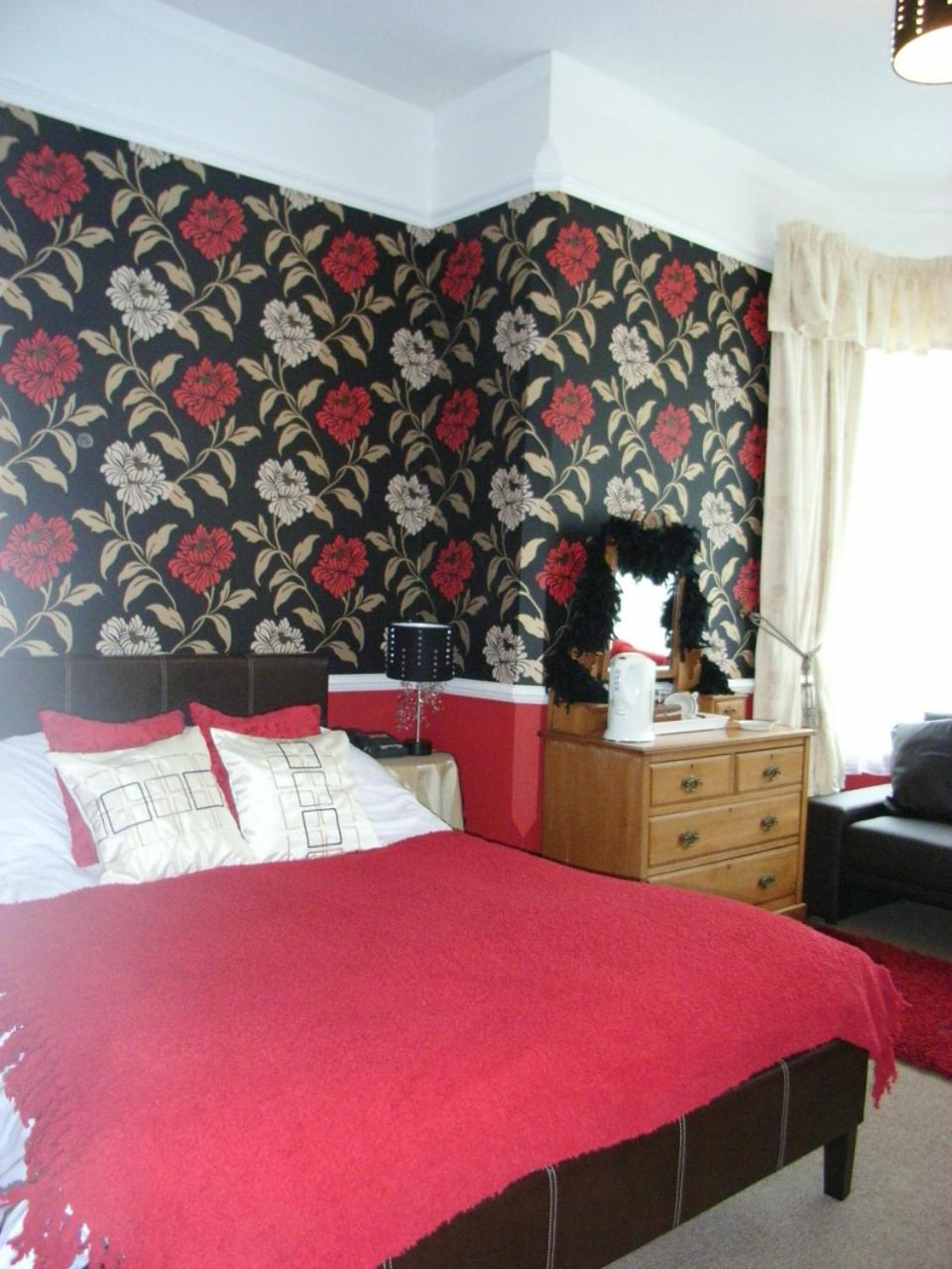 Large Double Room photo 1