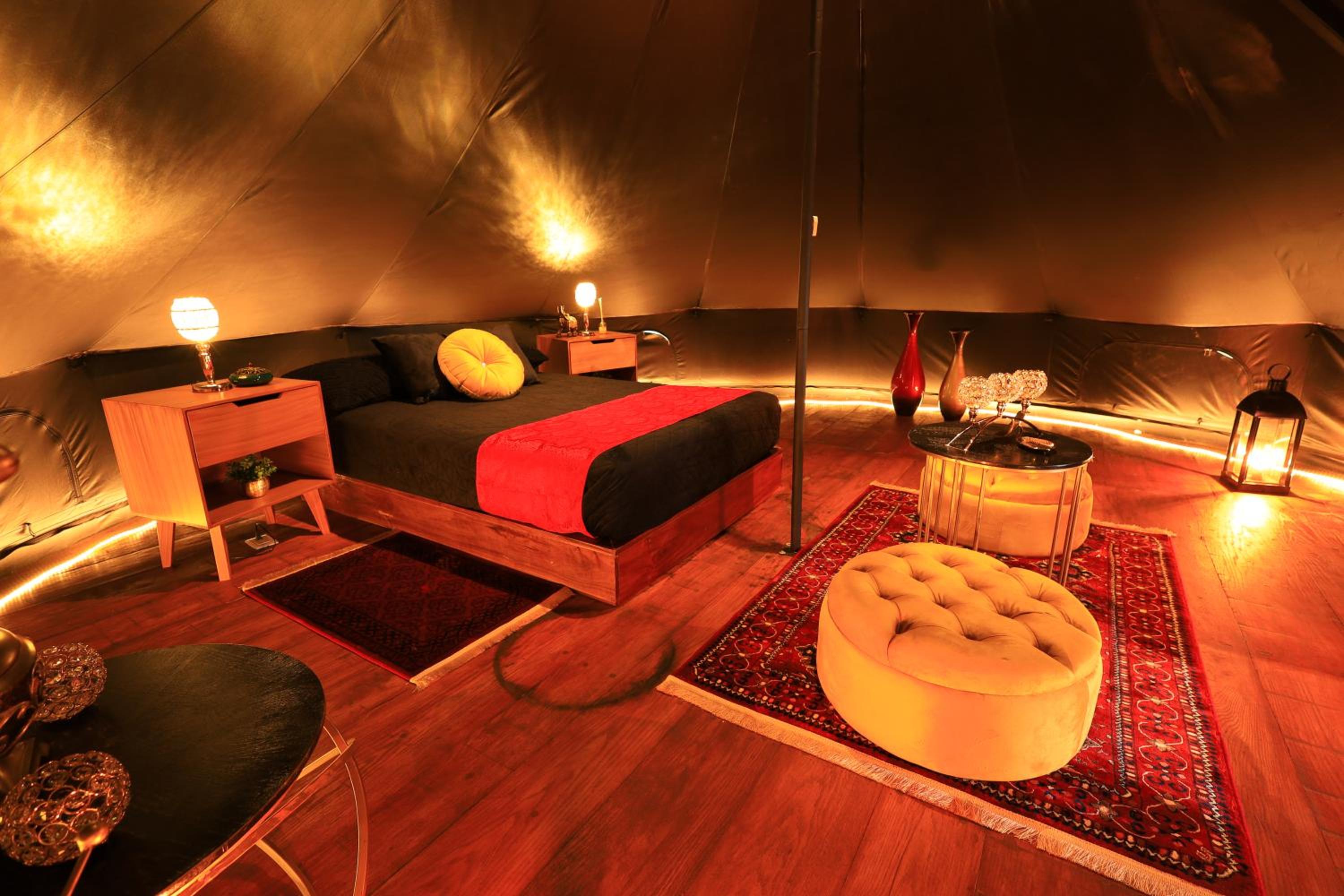 Premier Tent photo 1