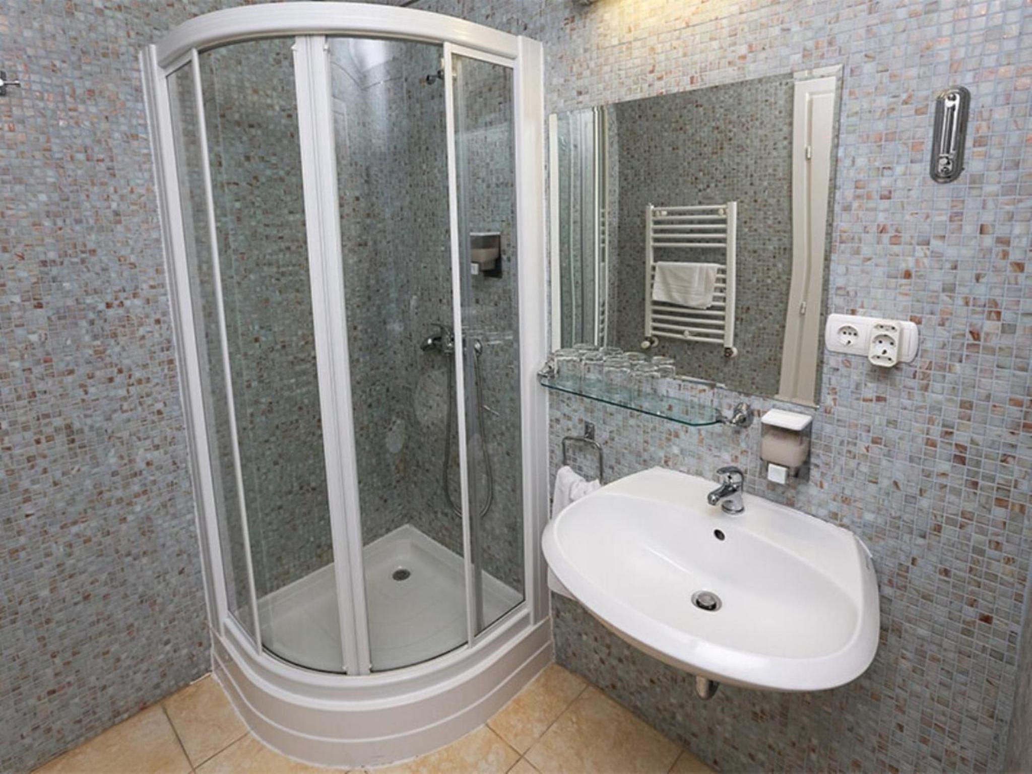Quadruple Room with Lake View photo 2