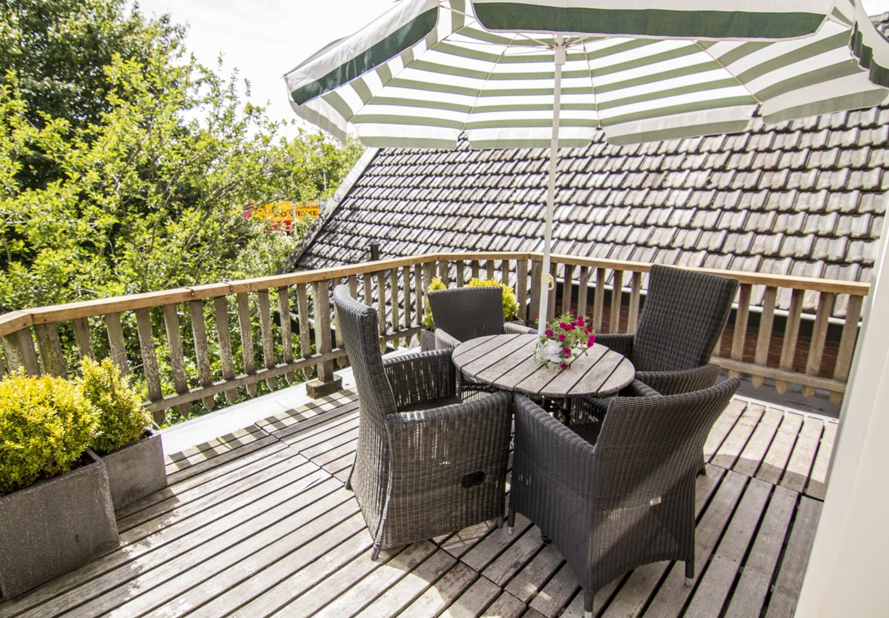 Large Double Room With Balcony photo 3