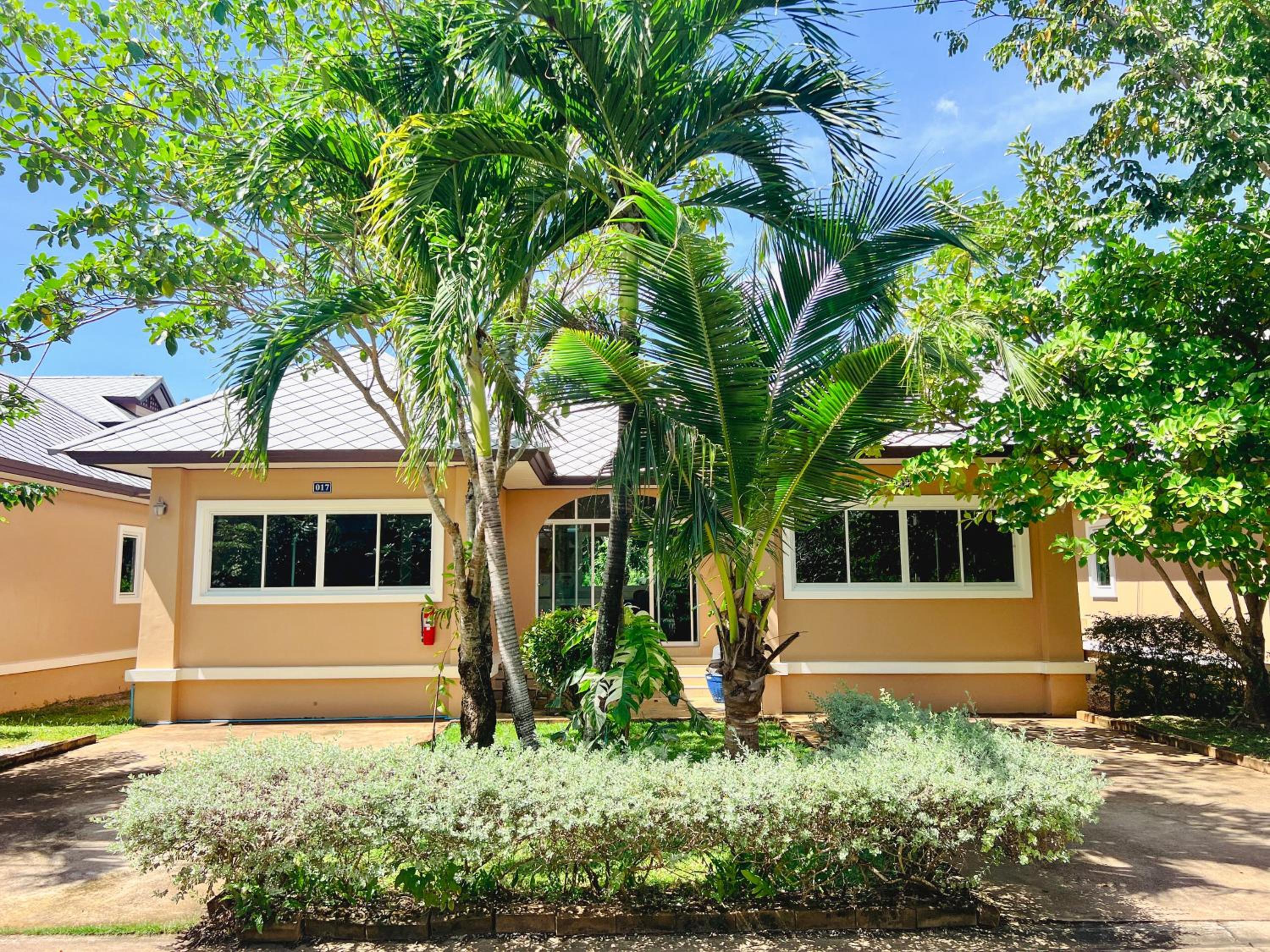 Family Bungalow with Garden View photo 3