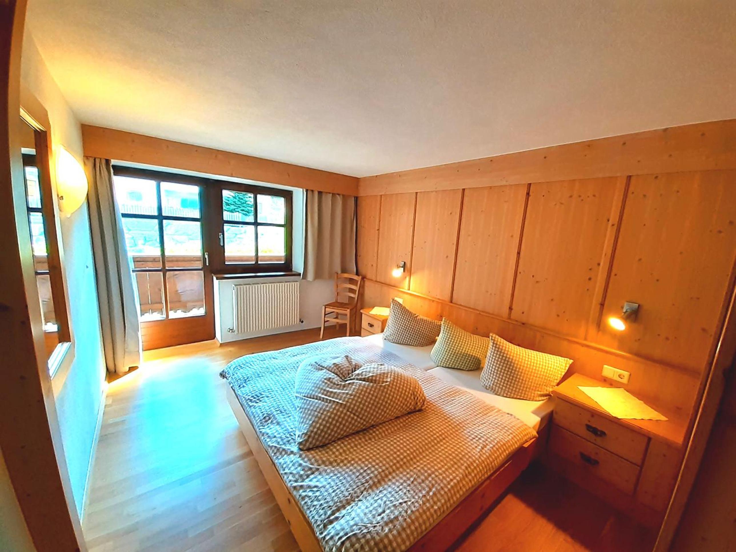One-Bedroom Apartment with Balcony photo 1