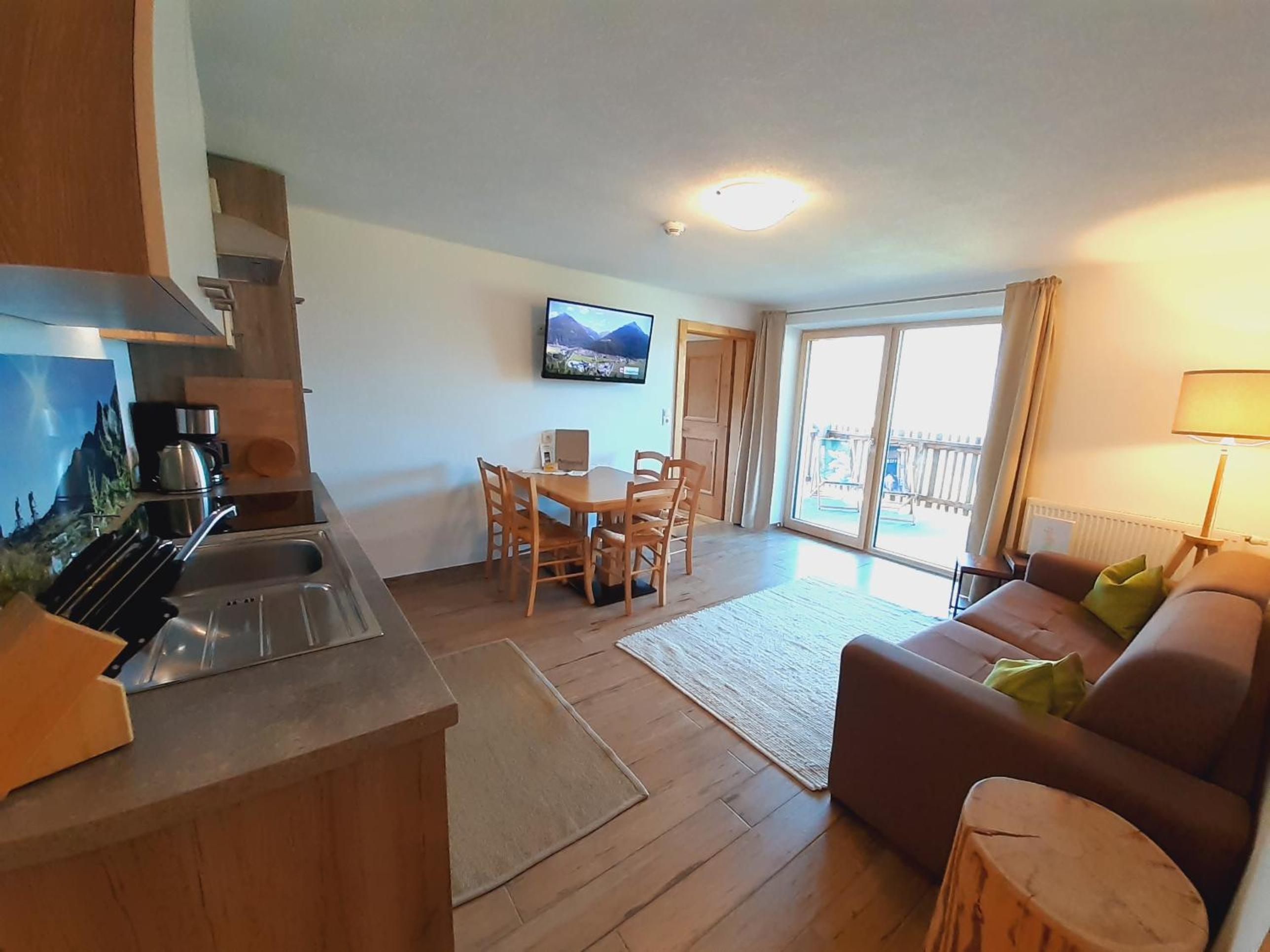 Two-Bedroom Apartment with Terrace photo 3