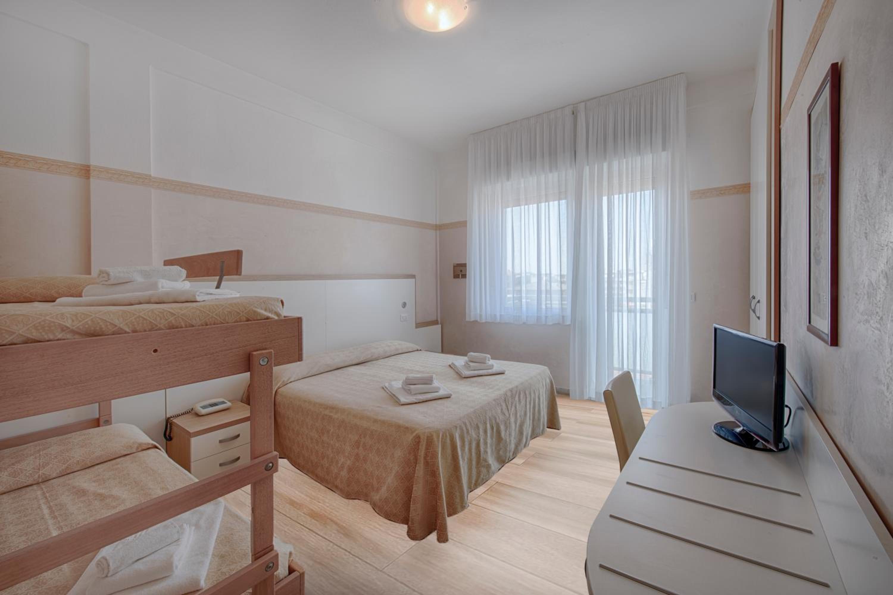 Triple Room photo 3