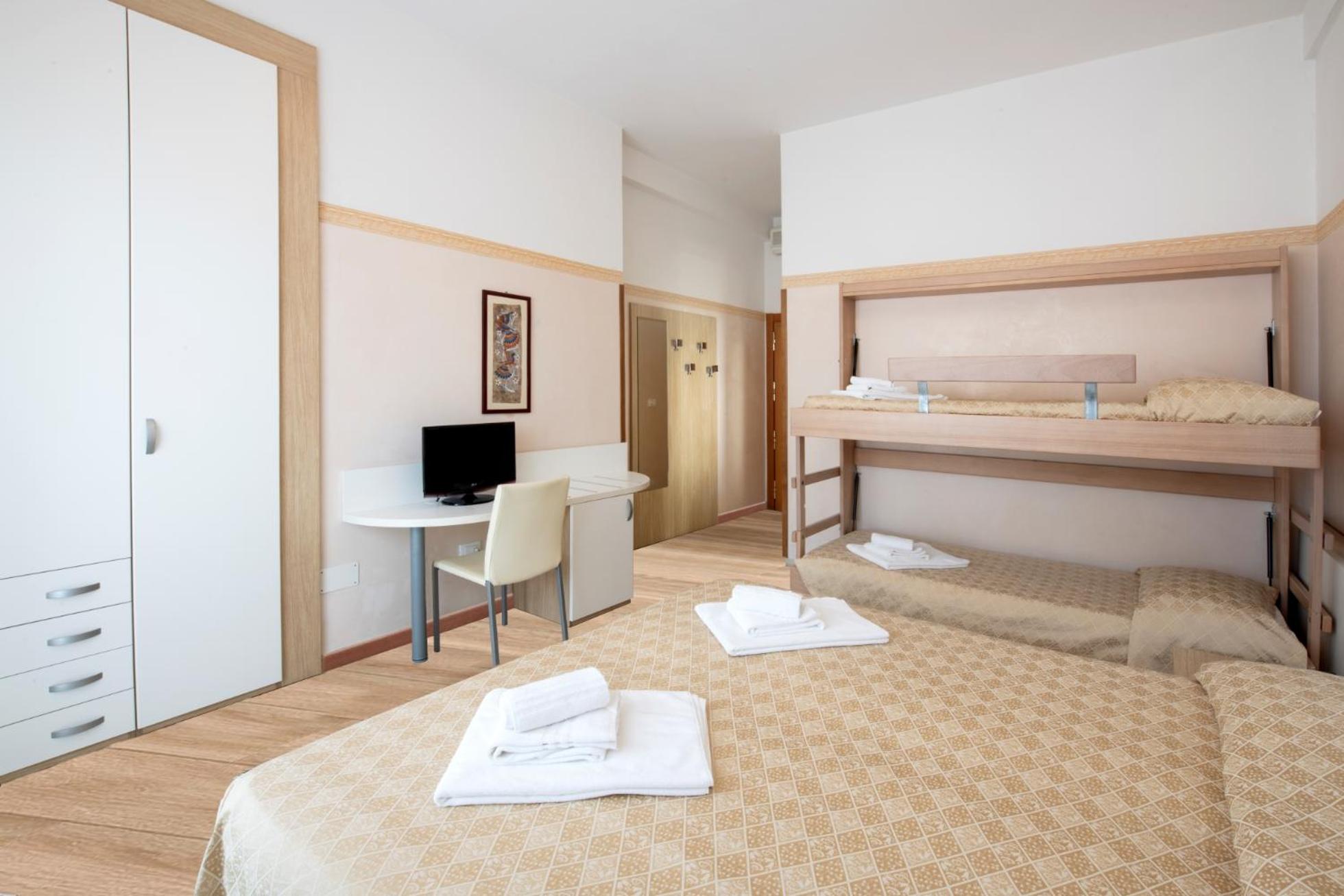 Quadruple Room photo 1
