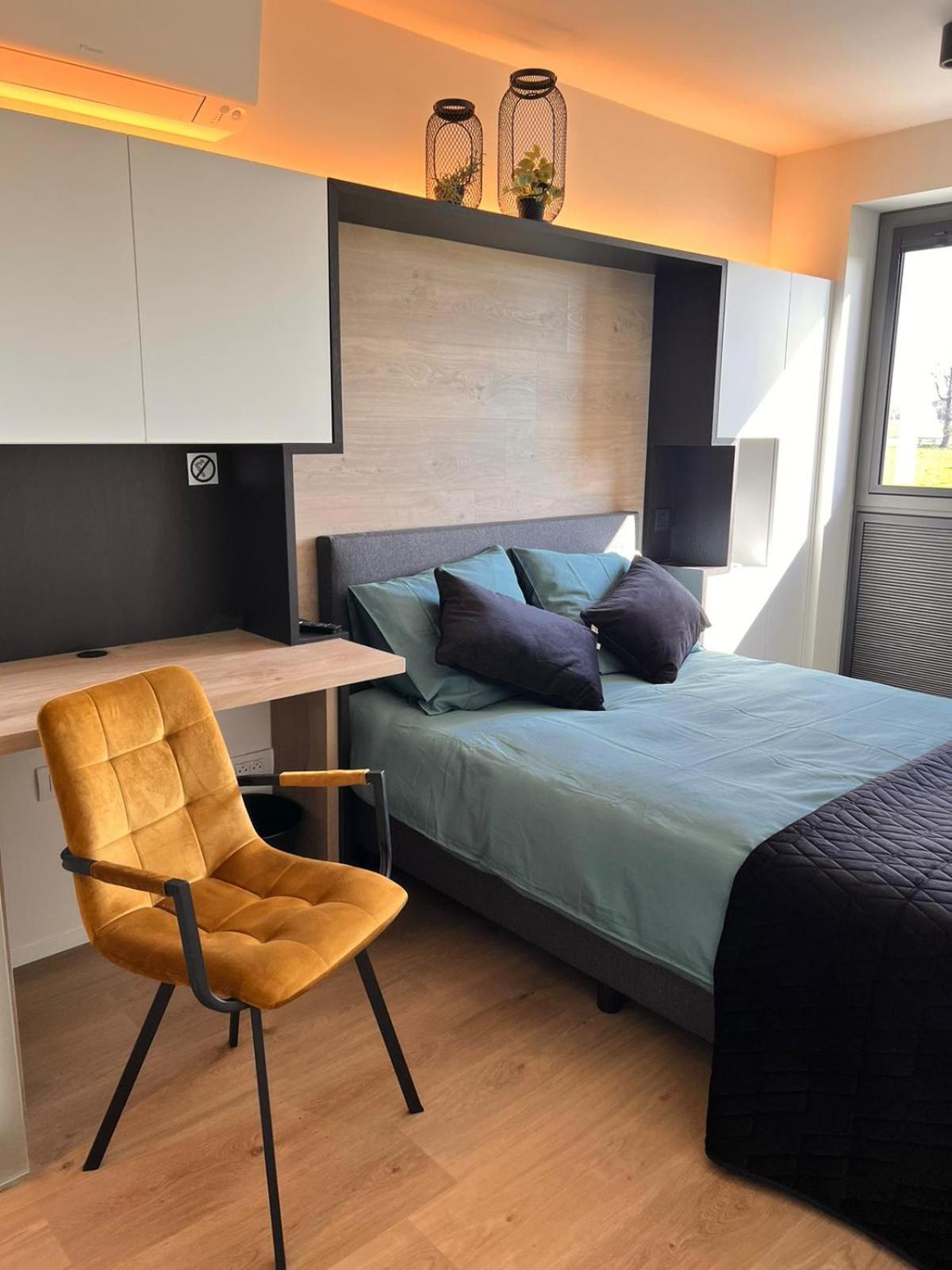 Single Room with Private Bathroom photo 1