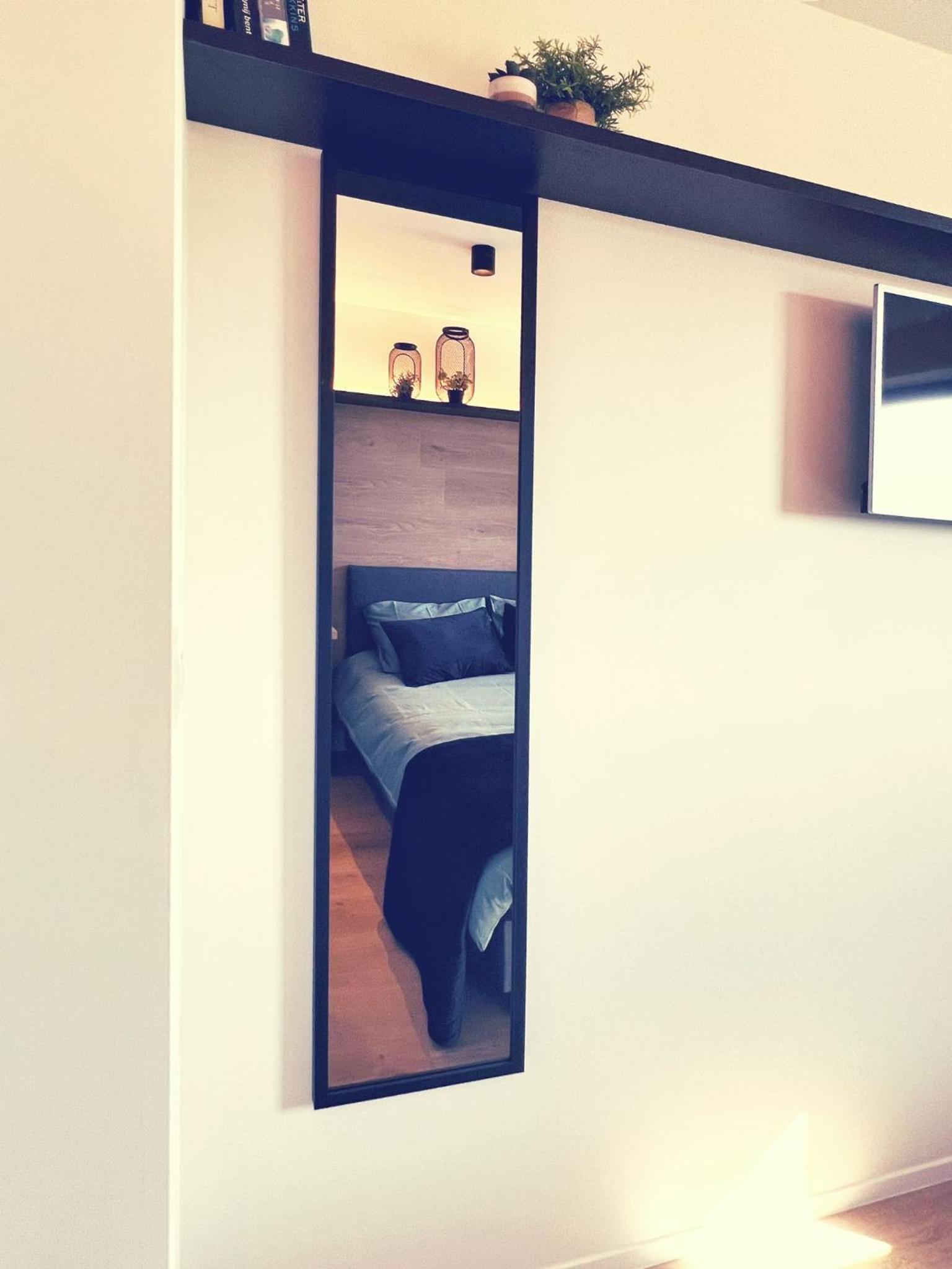 Single Room with Private Bathroom photo 2