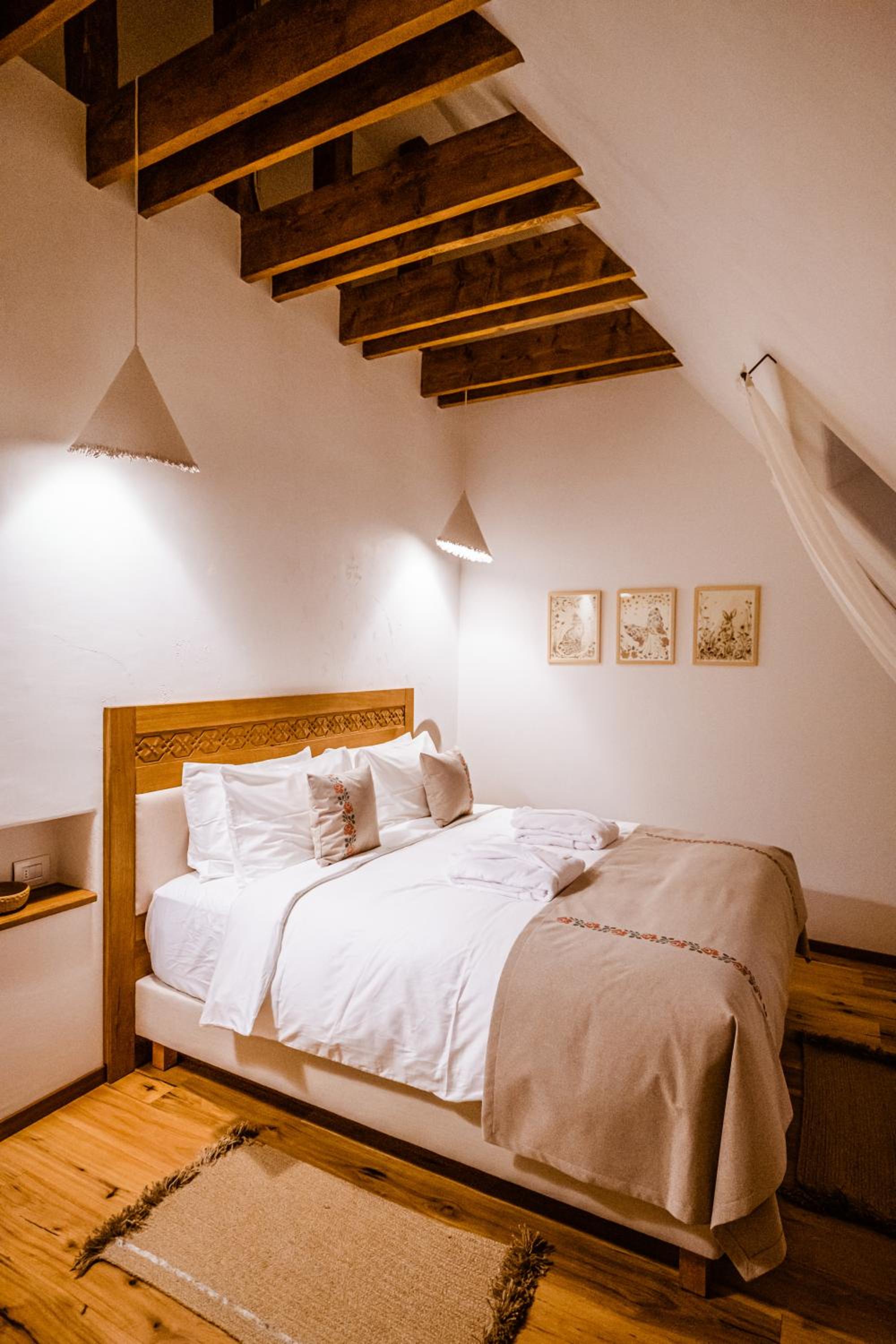 Standard Double Room - Photo 1