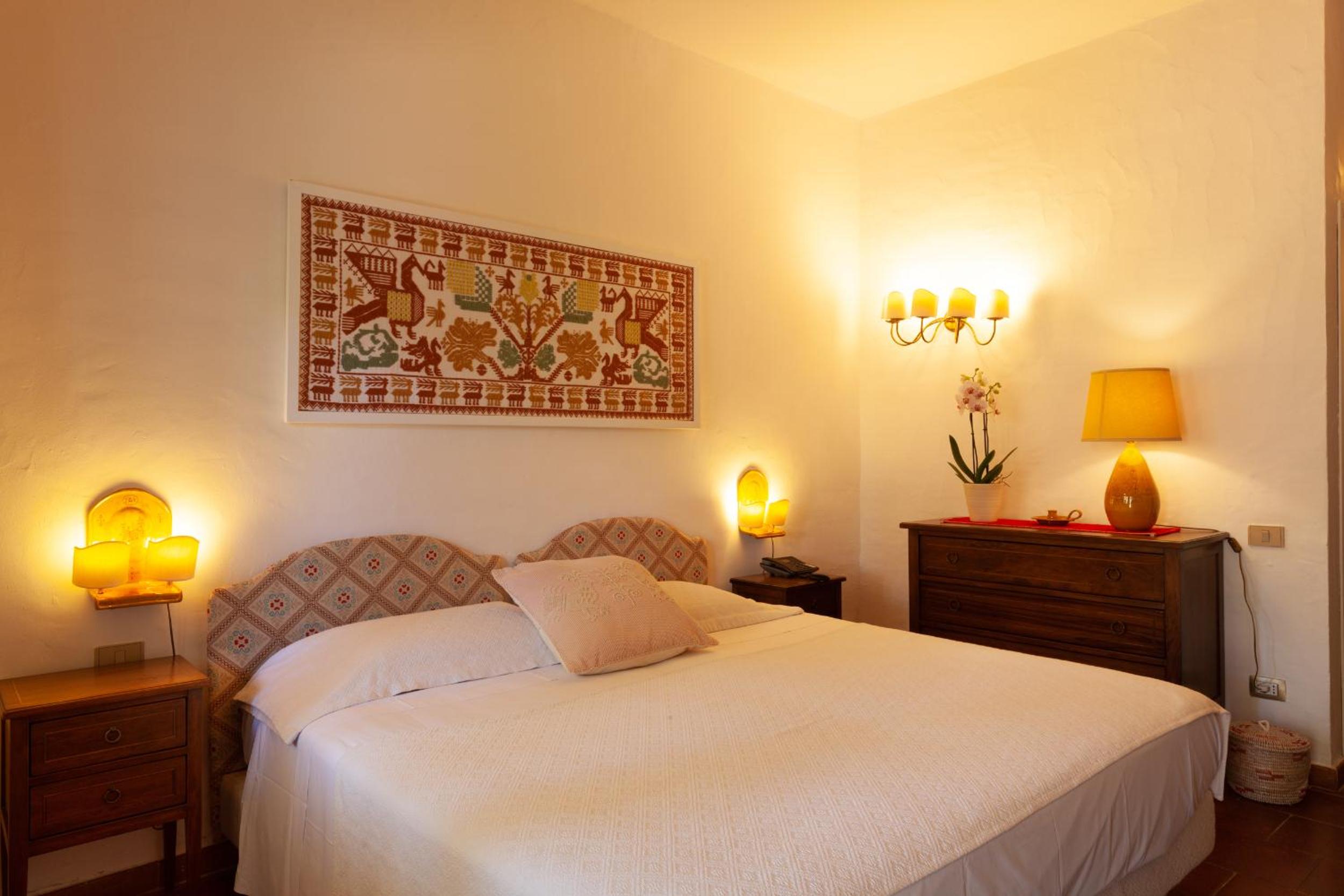 Double Room - Photo 7