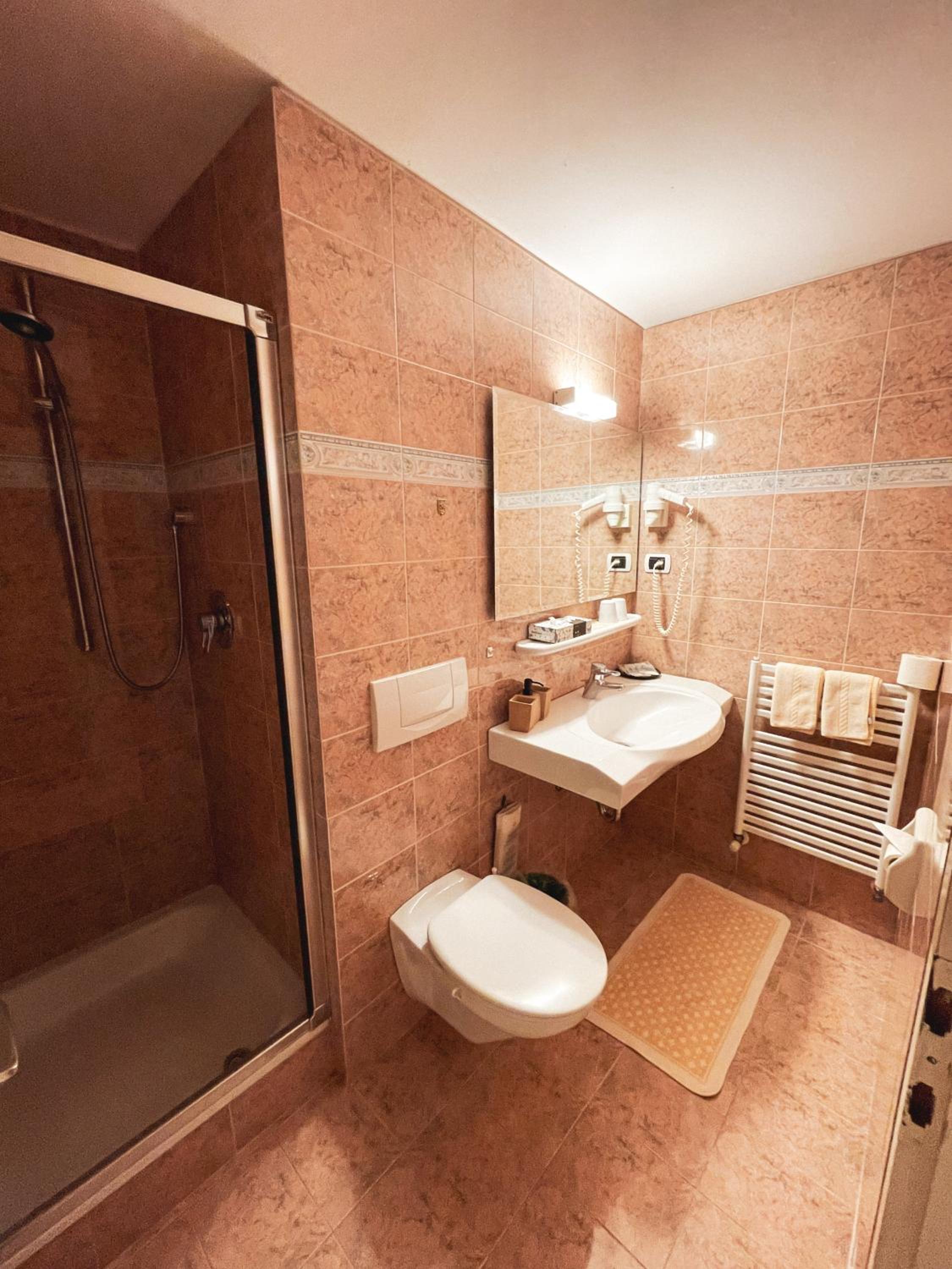 Deluxe King Room photo 3