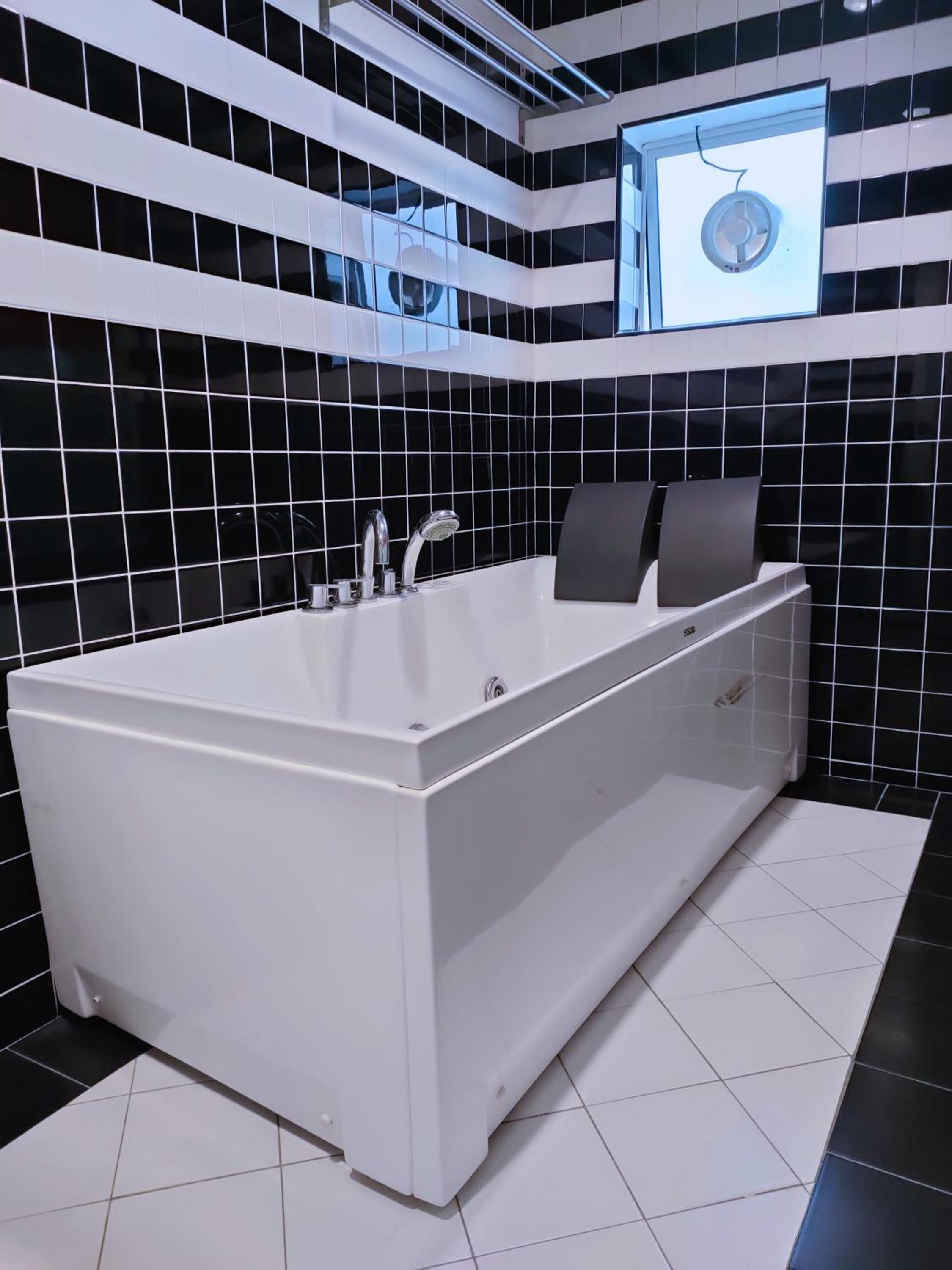 Deluxe Family Suite